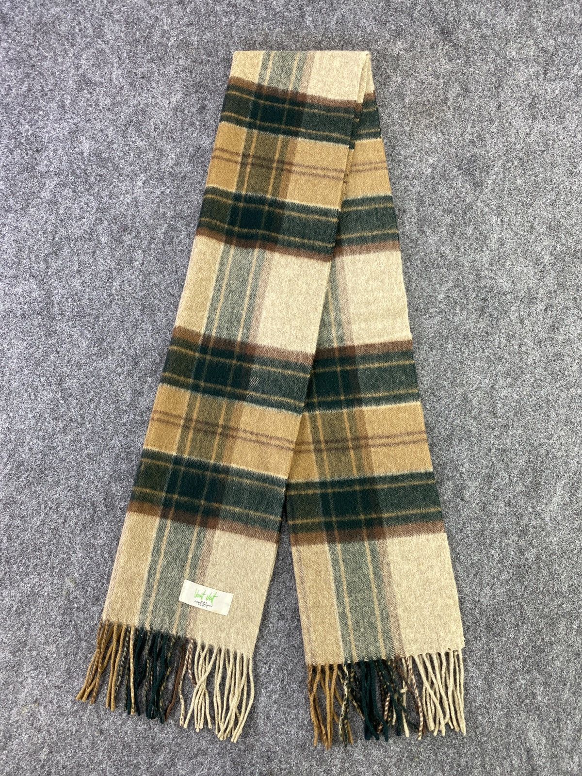 Pierre Balmain Vent Vert Pierre Balmain Scarf/Muffler/Neckwear -T123 Size ONE SIZE - 3 Thumbnail