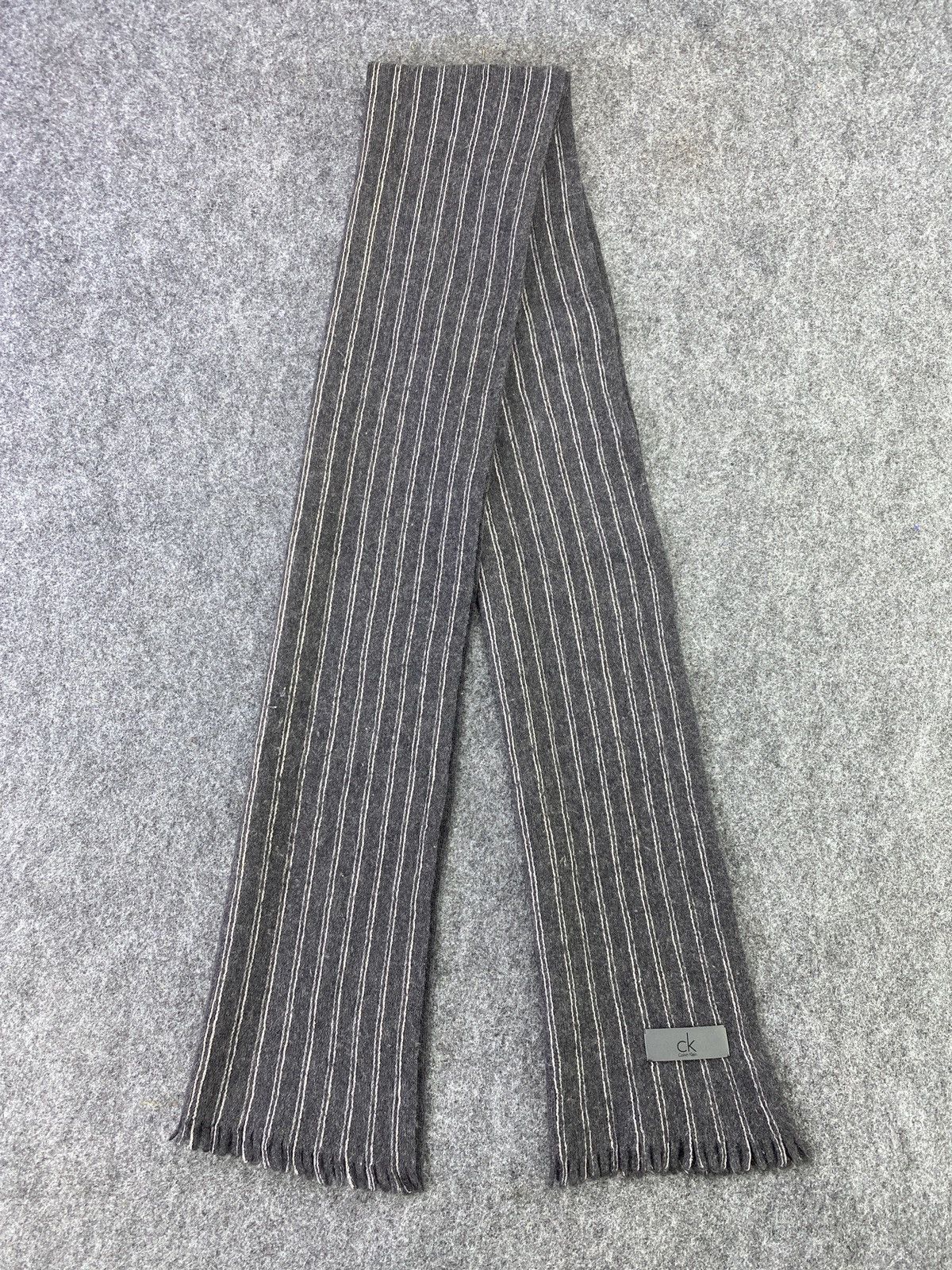 Calvin Klein CALVIN KLEIN Scarf/Muffler/Neckwear -T131 Size ONE SIZE - 3 Thumbnail