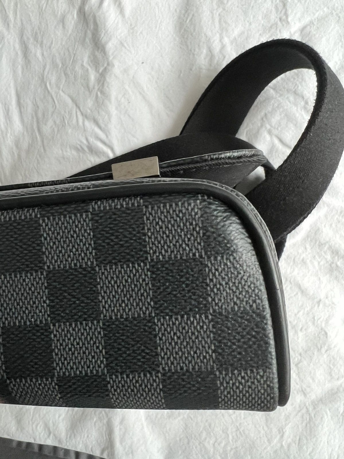 Louis Vuitton Louis Vuitton Damier Graphite District PM Men’s Shoulder Bag Size ONE SIZE - 11 Thumbnail