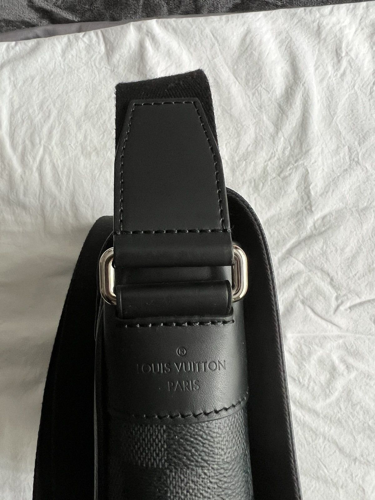Louis Vuitton Louis Vuitton Damier Graphite District PM Men’s Shoulder Bag Size ONE SIZE - 9 Thumbnail