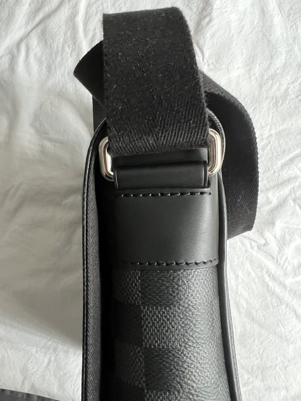 Louis Vuitton Louis Vuitton Damier Graphite District PM Men’s Shoulder Bag Size ONE SIZE - 10 Thumbnail