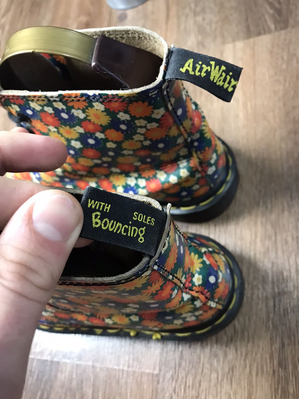 Dr. Martens Dr. Martens wmns Flower Boots Size US 5 / EU 37 - 4 Thumbnail
