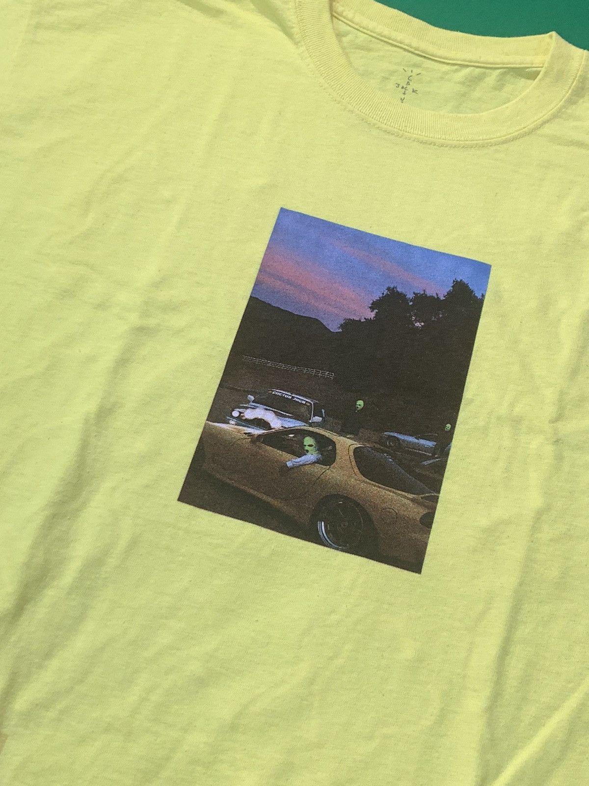 Travis Scott Travis Scott JACKBOYS Neon Picture Tee Size US M / EU 48-50 / 2 - 2 Thumbnail