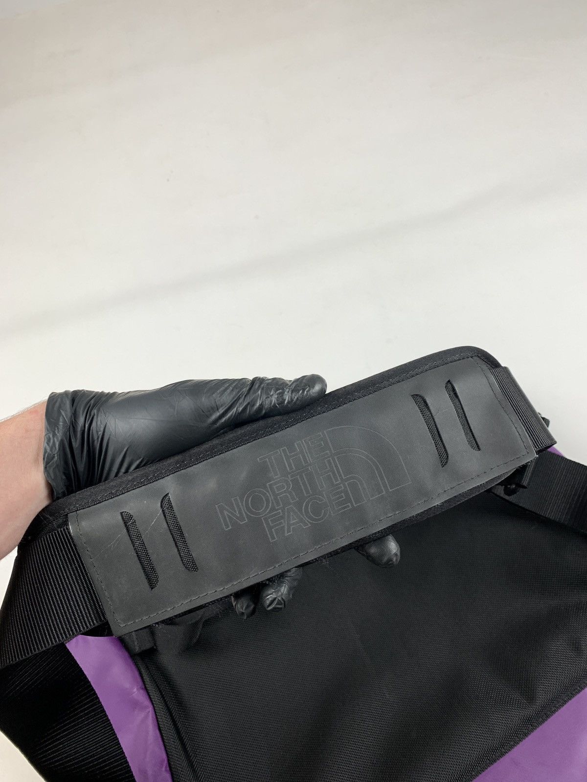 The North Face Vintage The North Face Purple Crossbody Messenger Bag Size ONE SIZE - 16 Thumbnail