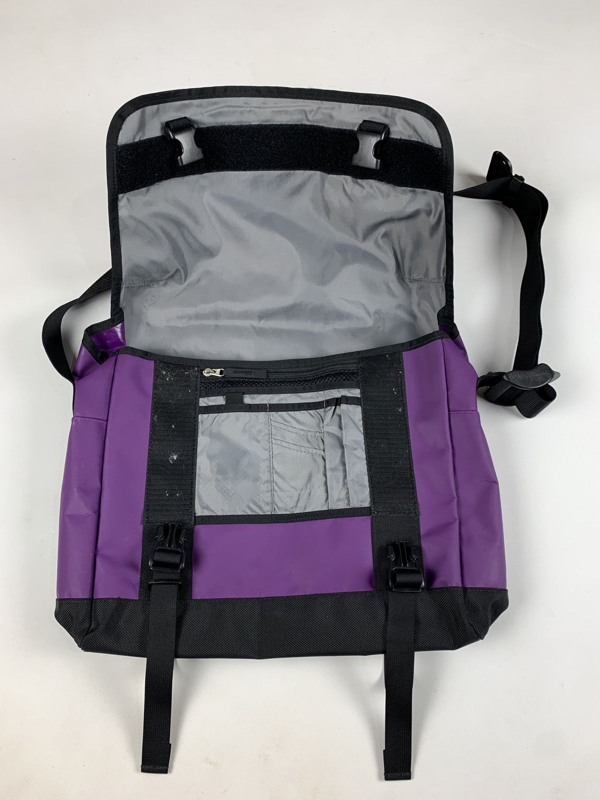 The North Face Vintage The North Face Purple Crossbody Messenger Bag Size ONE SIZE - 4 Thumbnail