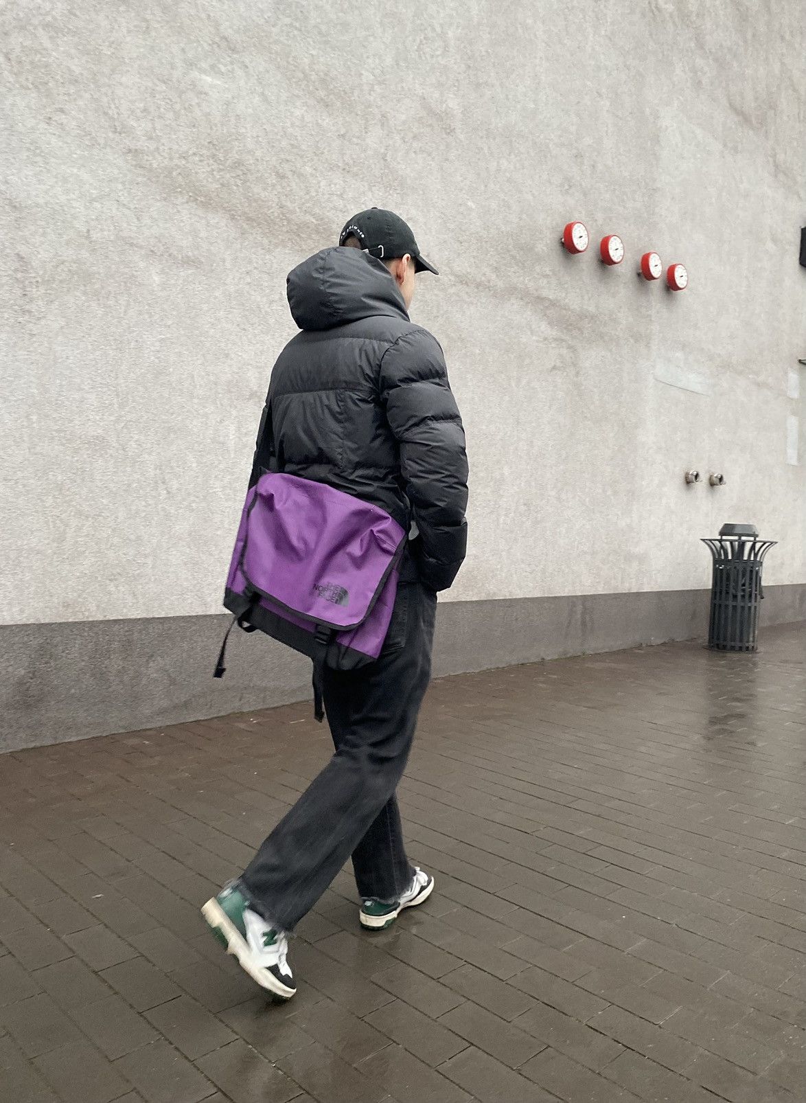 The North Face Vintage The North Face Purple Crossbody Messenger Bag Size ONE SIZE - 1 Thumbnail