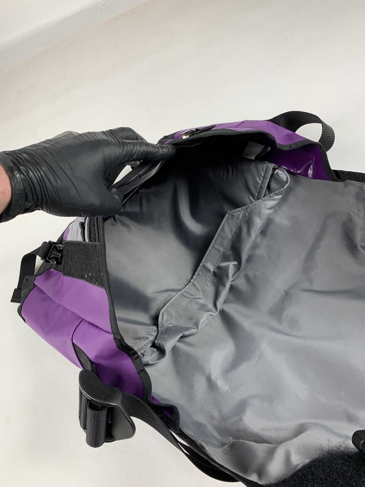 The North Face Vintage The North Face Purple Crossbody Messenger Bag Size ONE SIZE - 14 Thumbnail