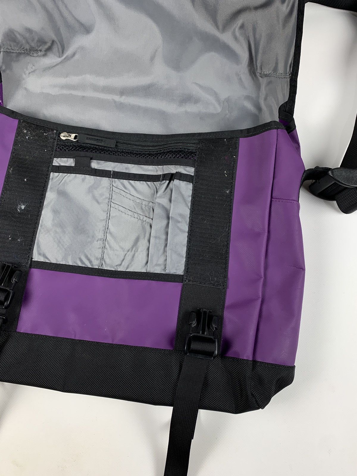 The North Face Vintage The North Face Purple Crossbody Messenger Bag Size ONE SIZE - 11 Thumbnail