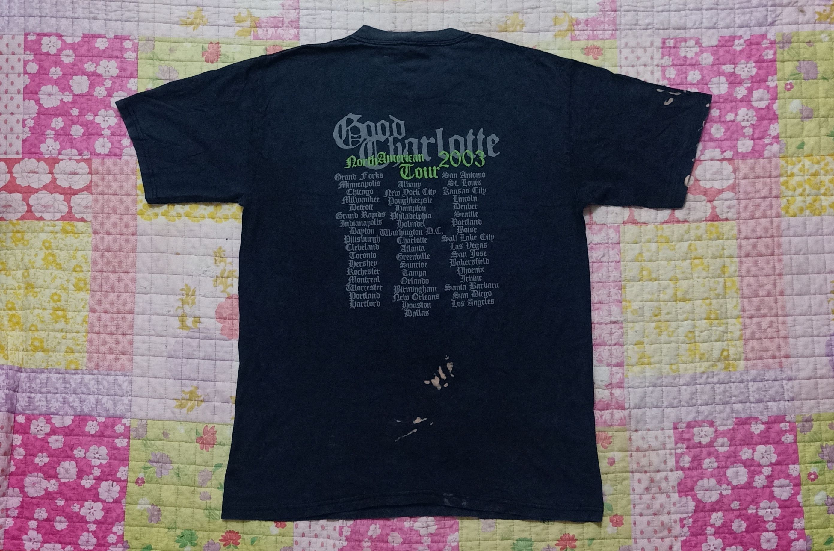Band Tees × Vintage Offer!! Vintage Thrashed Distressed Good Charlotte Tour 2003 Size US M / EU 48-50 / 2 - 5 Thumbnail