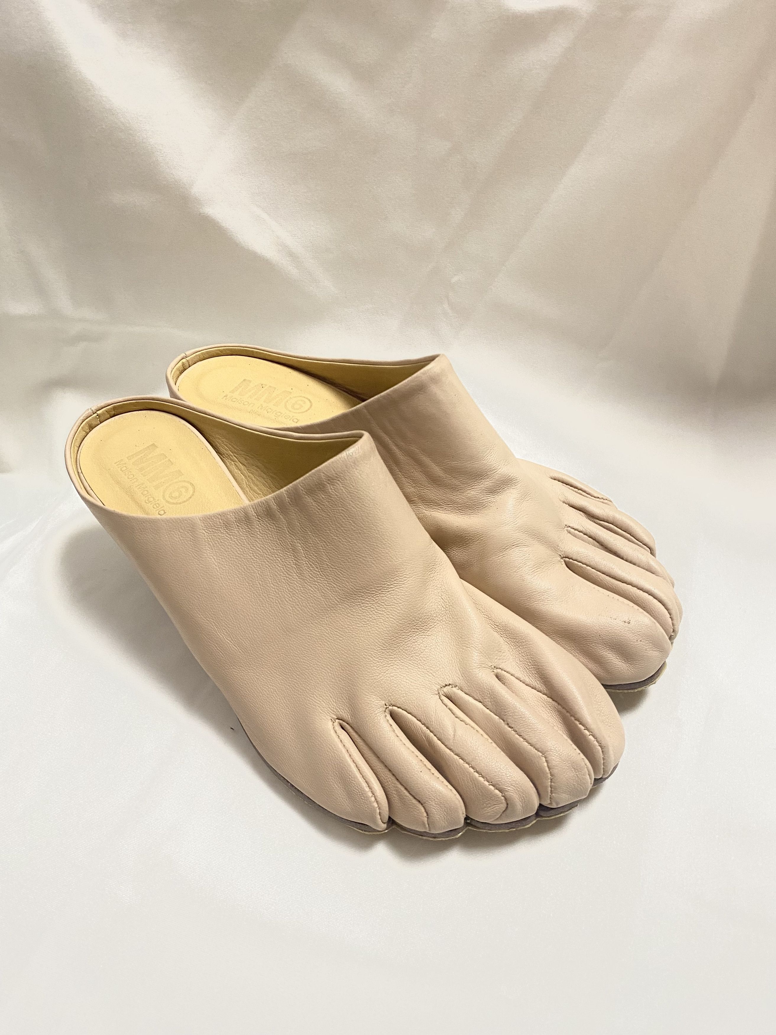 MM6 MAISON MARGIELAミュールサボ　新品！ MM6 Maison Margiela リボンディテール ミュール | ブラック