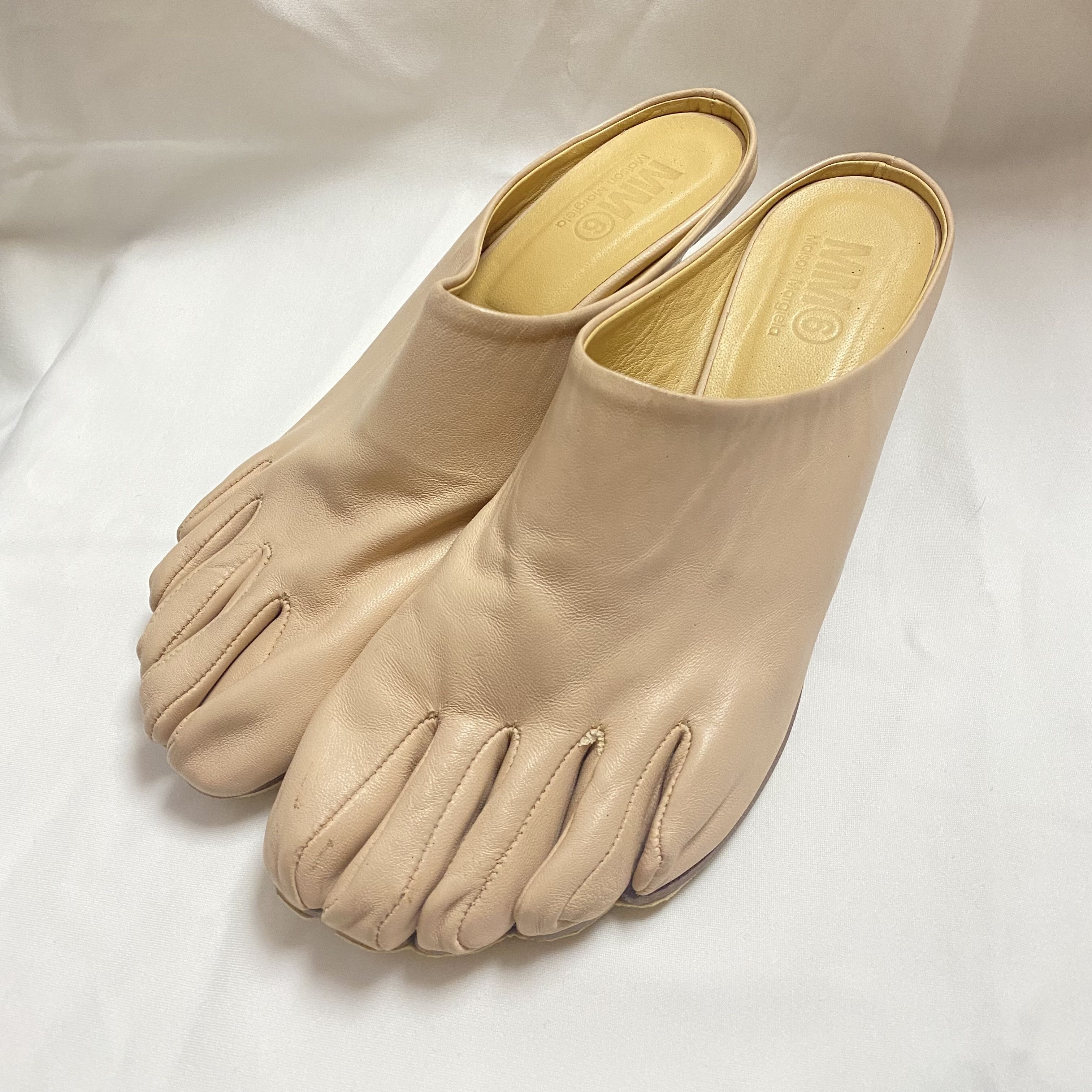 Maison Margiela Maison Margiela Slip-On Toe Glove Mules MM6