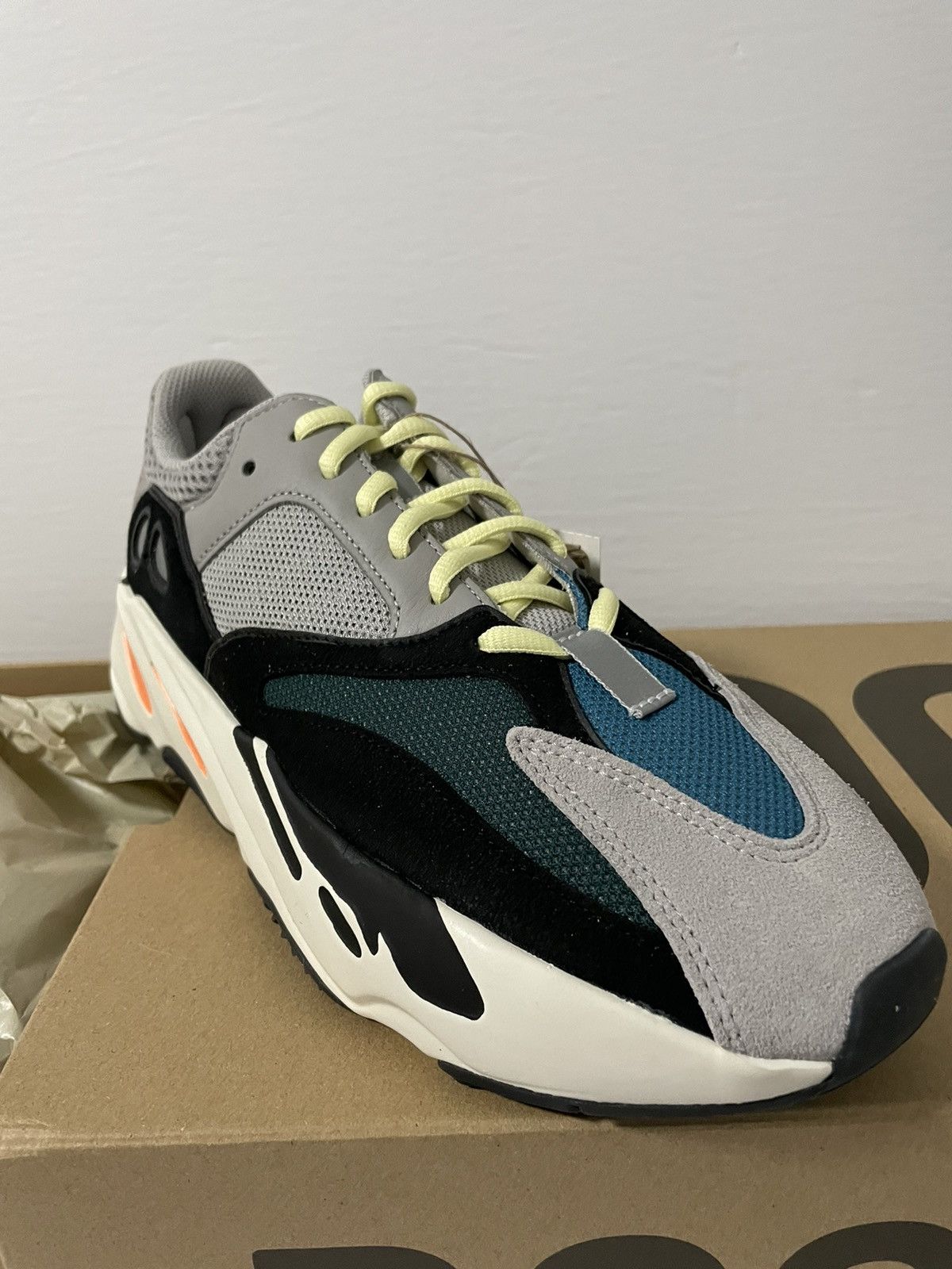 Grailed yeezy 700 cheap