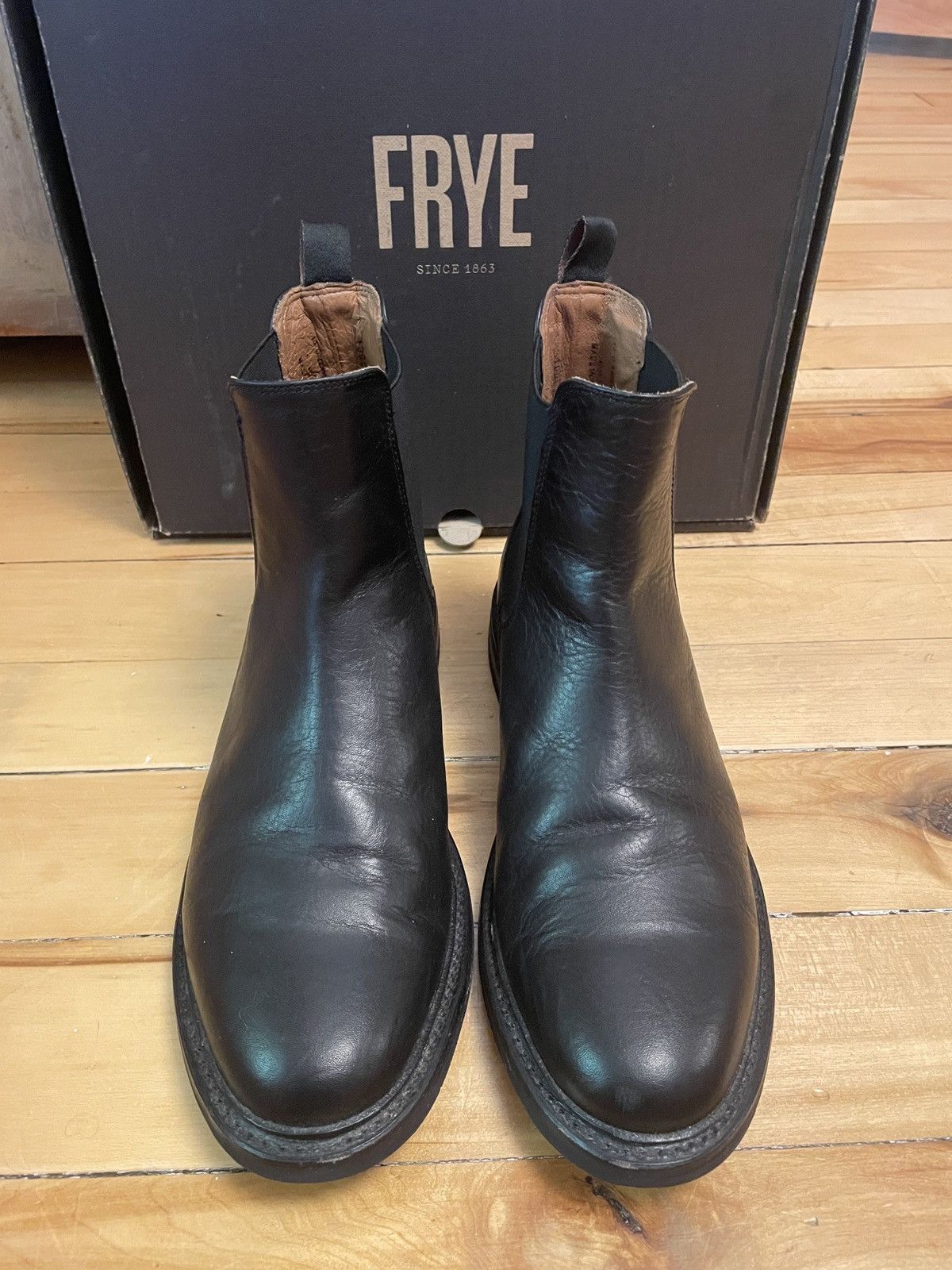 frye alton chelsea boot