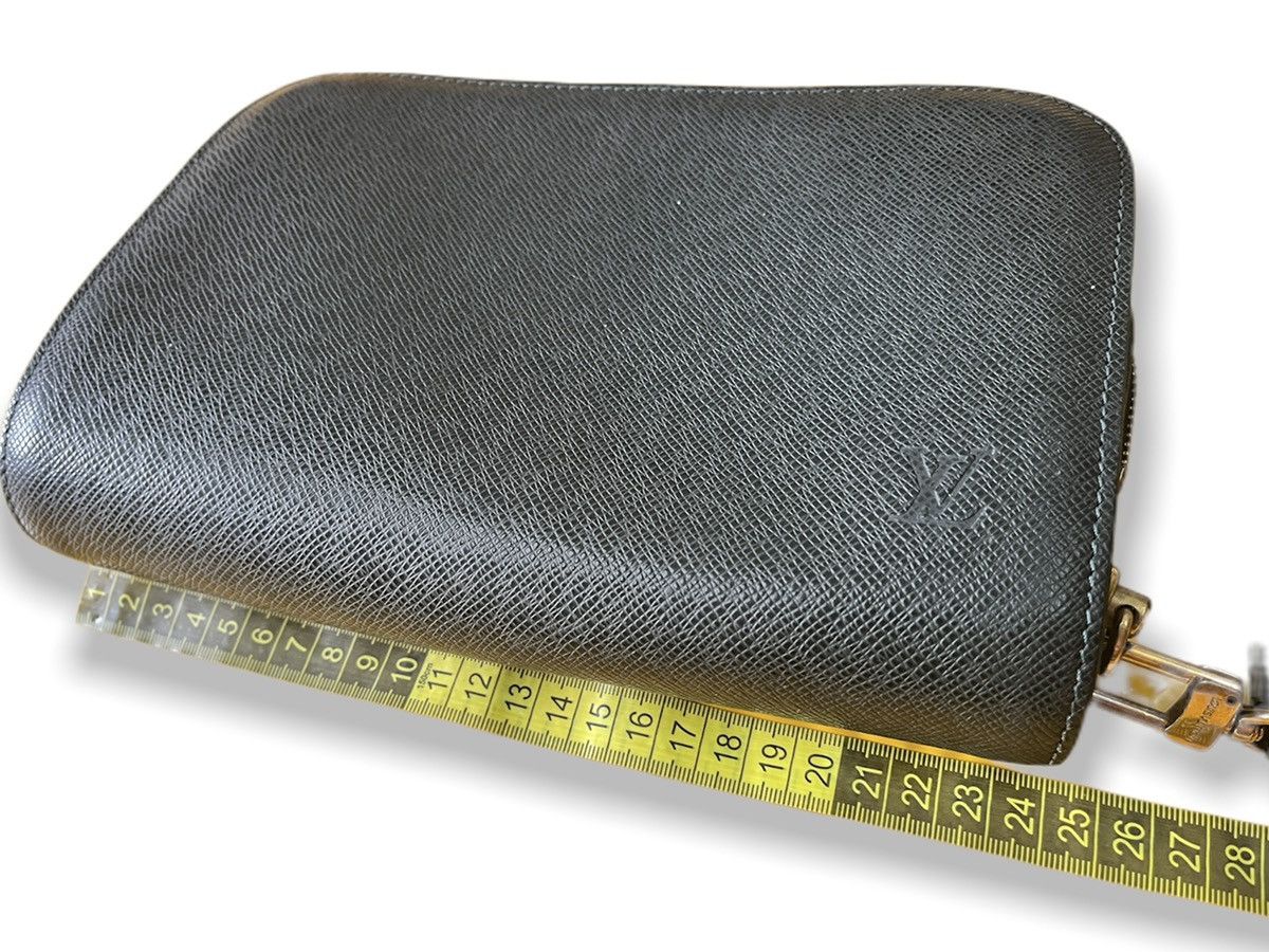 Leather × Louis Vuitton × Vintage Vintage 1980s LOUIS VUITTON Taiga Clutch Leather Size ONE SIZE - 3 Thumbnail