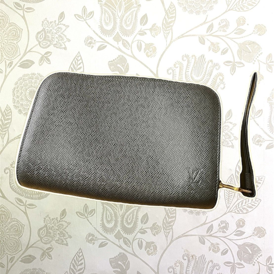 Leather × Louis Vuitton × Vintage Vintage 1980s LOUIS VUITTON Taiga Clutch Leather Size ONE SIZE - 15 Thumbnail