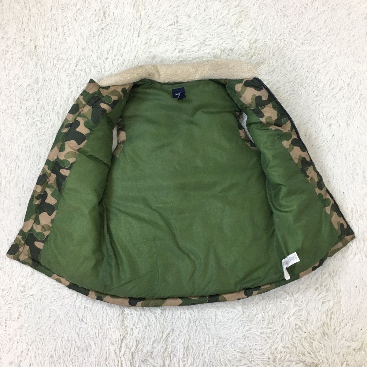 Gap Gap Duck Camo Puffer Vest Inspired By Bape Size US M / EU 48-50 / 2 - 6 Thumbnail
