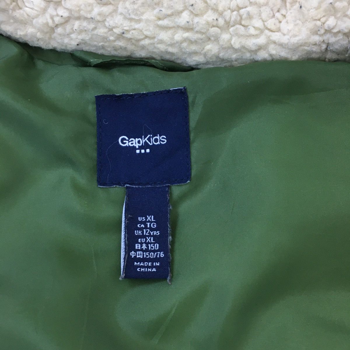 Gap Gap Duck Camo Puffer Vest Inspired By Bape Size US M / EU 48-50 / 2 - 7 Thumbnail