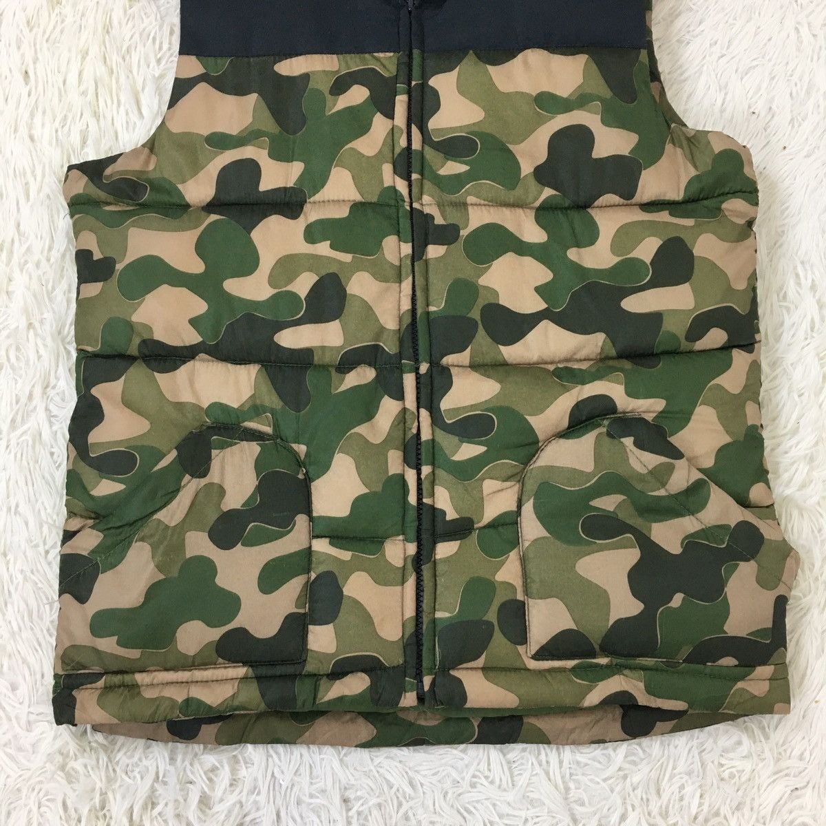 Gap Gap Duck Camo Puffer Vest Inspired By Bape Size US M / EU 48-50 / 2 - 3 Thumbnail