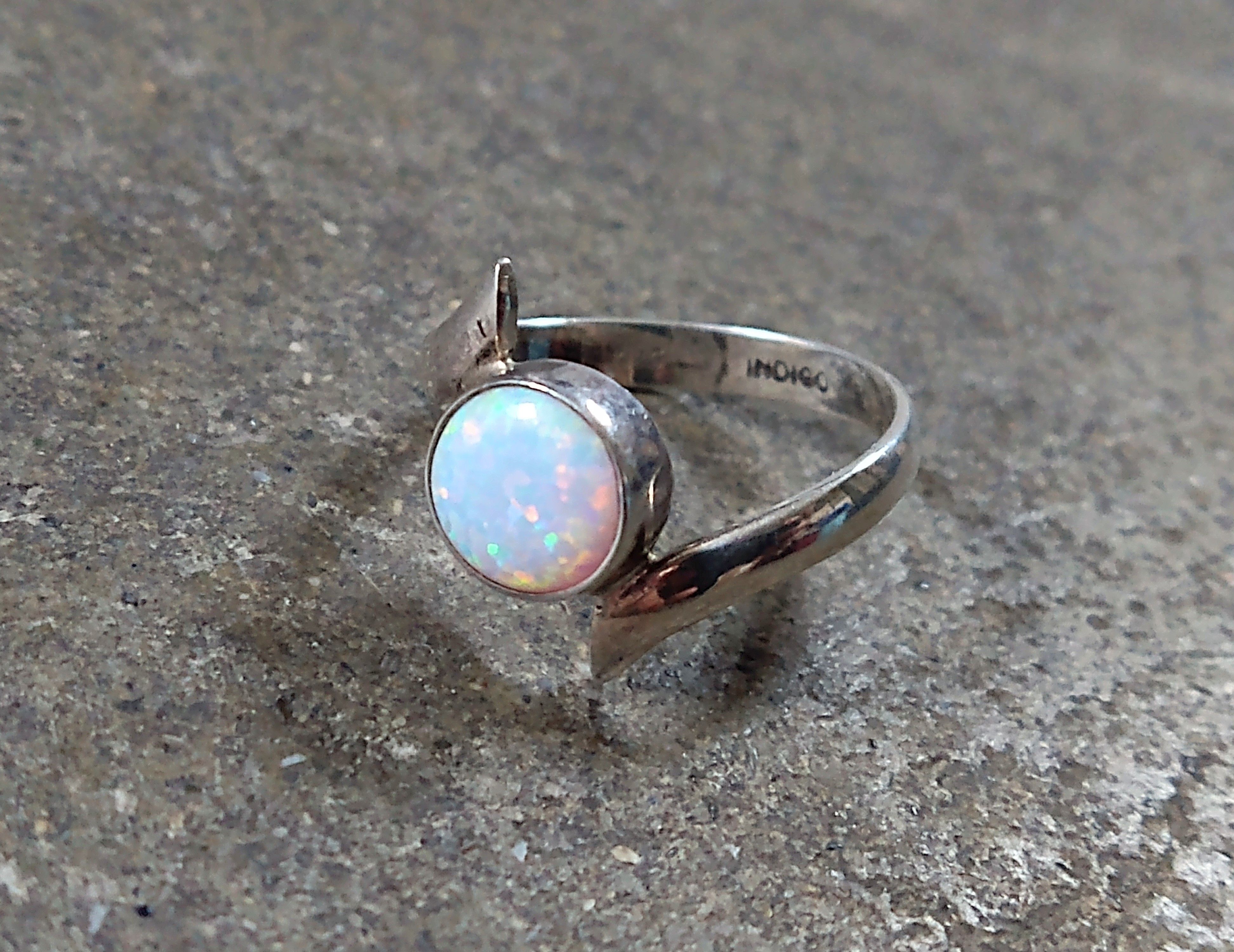 Jewelry Sterling Silver Ring Faux Fire Opal 7.5 Modern Bypass Size ONE SIZE - 4 Thumbnail