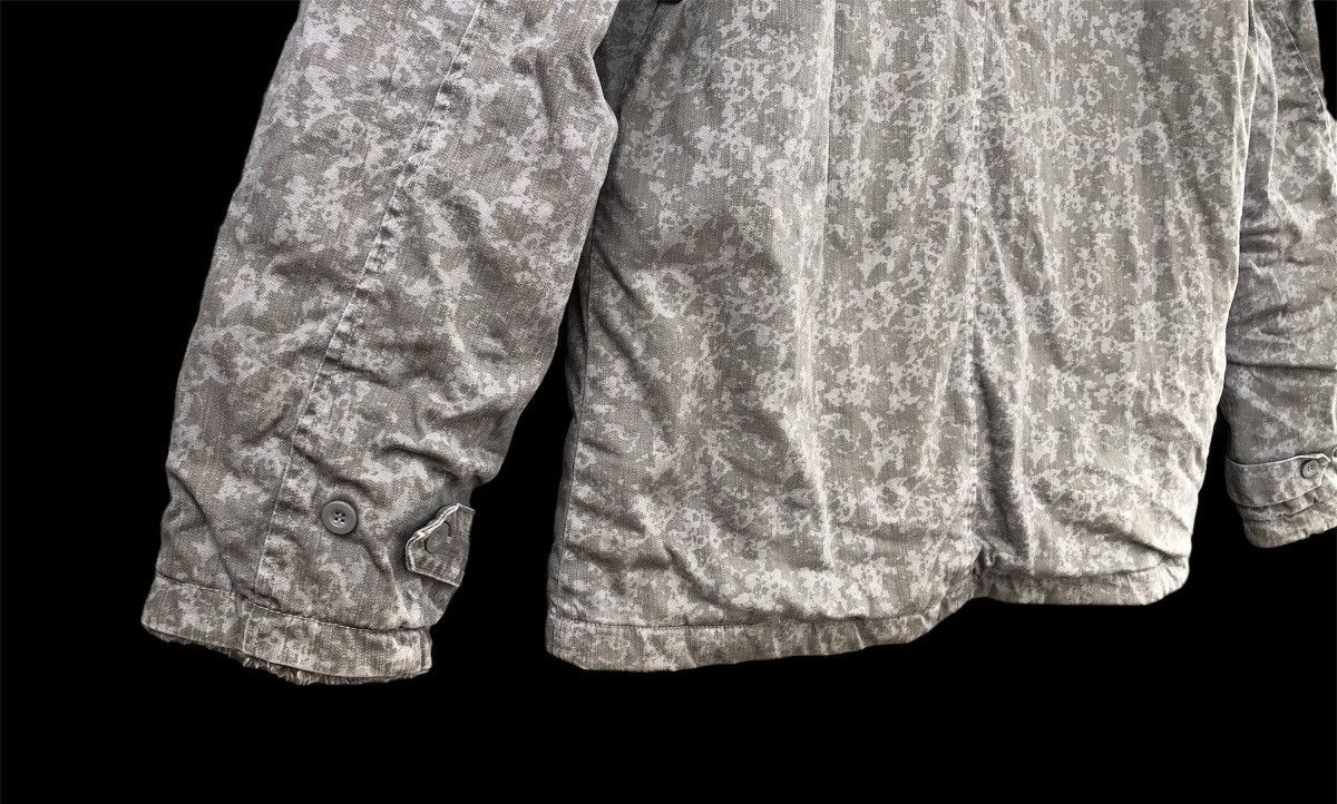 Other Otarie Snow Camo Heavy Hooded Jacket Size US L / EU 52-54 / 3 - 11 Thumbnail