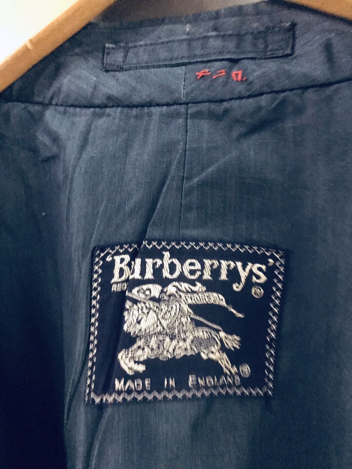 Burberry × Burberry Prorsum × Vintage Vintage Burberrys Long Coat Trench Coat Size US M / EU 48-50 / 2 - 5 Thumbnail