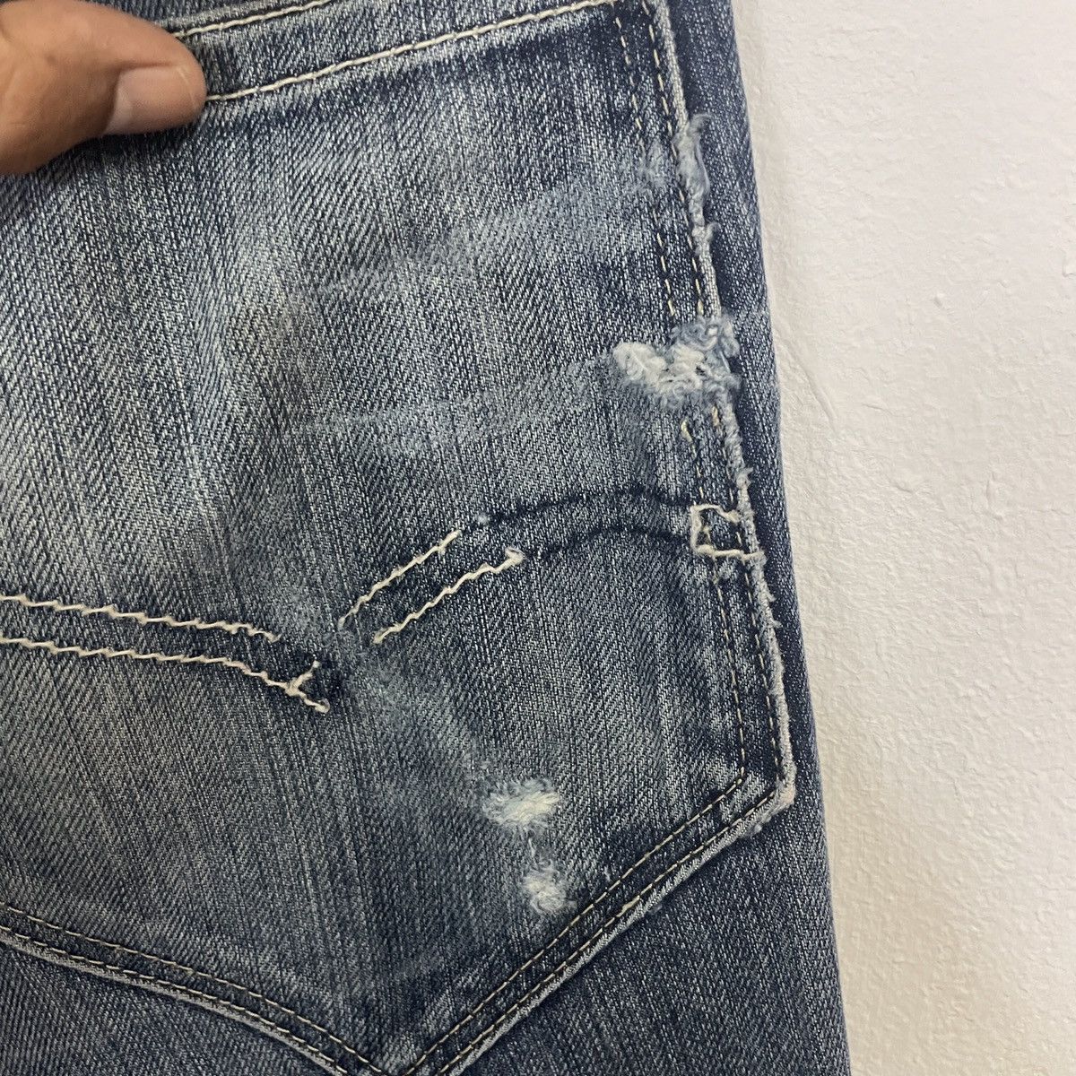 Levi's Vintage Levis 511 Kurt Cobain Style Distressed Denim Jeans Size US 30 / EU 46 - 12 Thumbnail