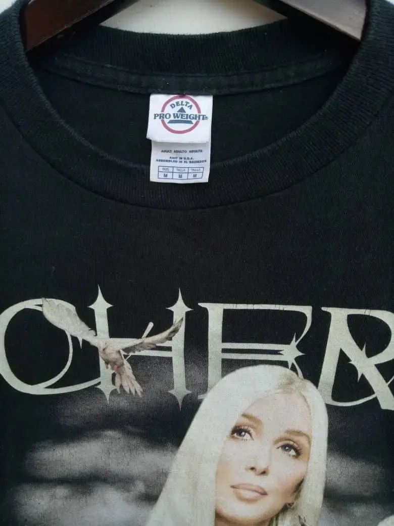 Band Tees 💥VINTAGE CHER American pop singer farewell tour 2002 shirt Size US M / EU 48-50 / 2 - 3 Thumbnail