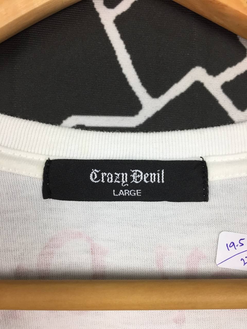 Japanese Brand Crazy Devil Japanese Brand Gypsy Queen V-Neck Tee Size US L / EU 52-54 / 3 - 6 Thumbnail