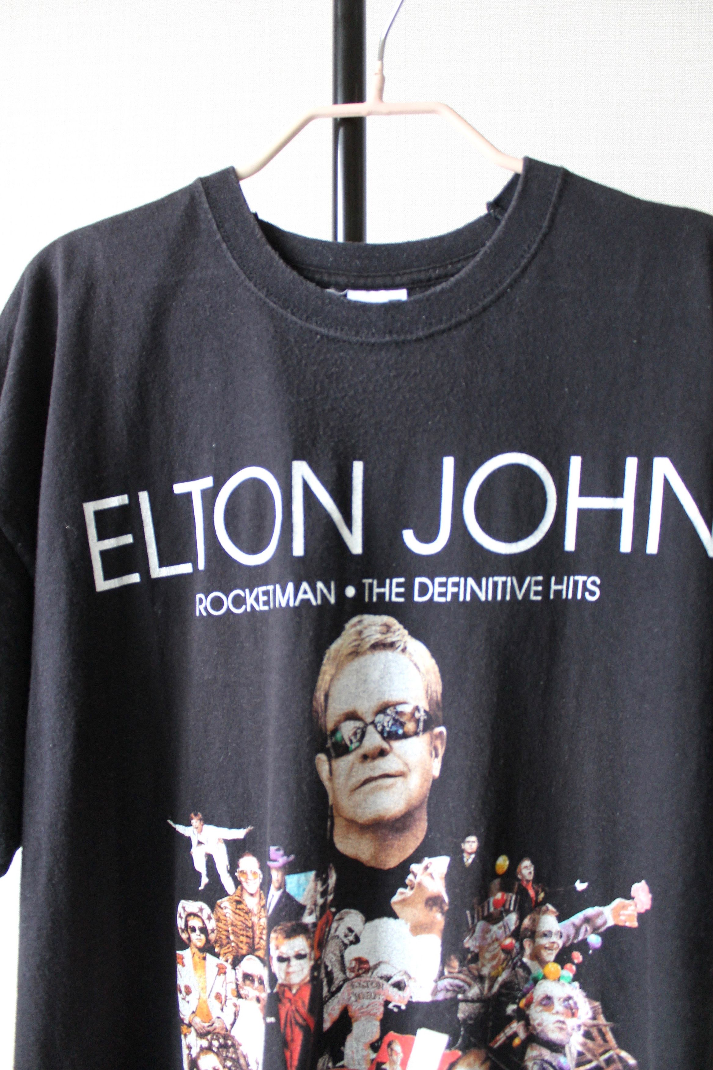 Band Tees 2007 Vintage Elton John Tour T Shirt World Faded black Size US XL / EU 56 / 4 - 2 Thumbnail
