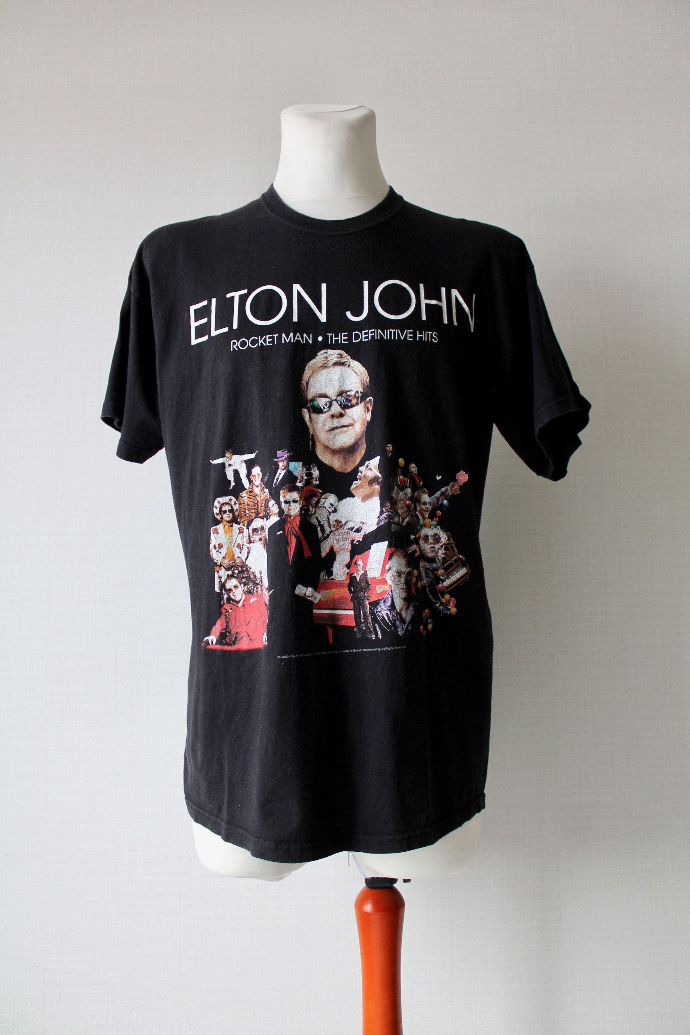 Band Tees 2007 Vintage Elton John Tour T Shirt World Faded black Size US XL / EU 56 / 4 - 8 Thumbnail