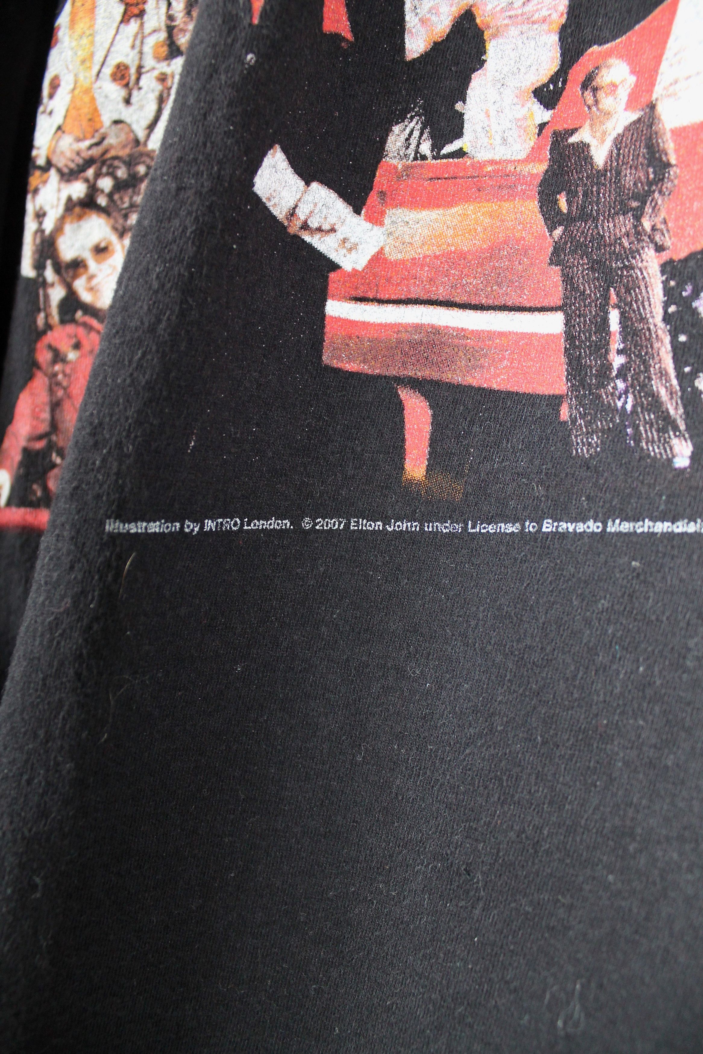 Band Tees 2007 Vintage Elton John Tour T Shirt World Faded black Size US XL / EU 56 / 4 - 5 Thumbnail