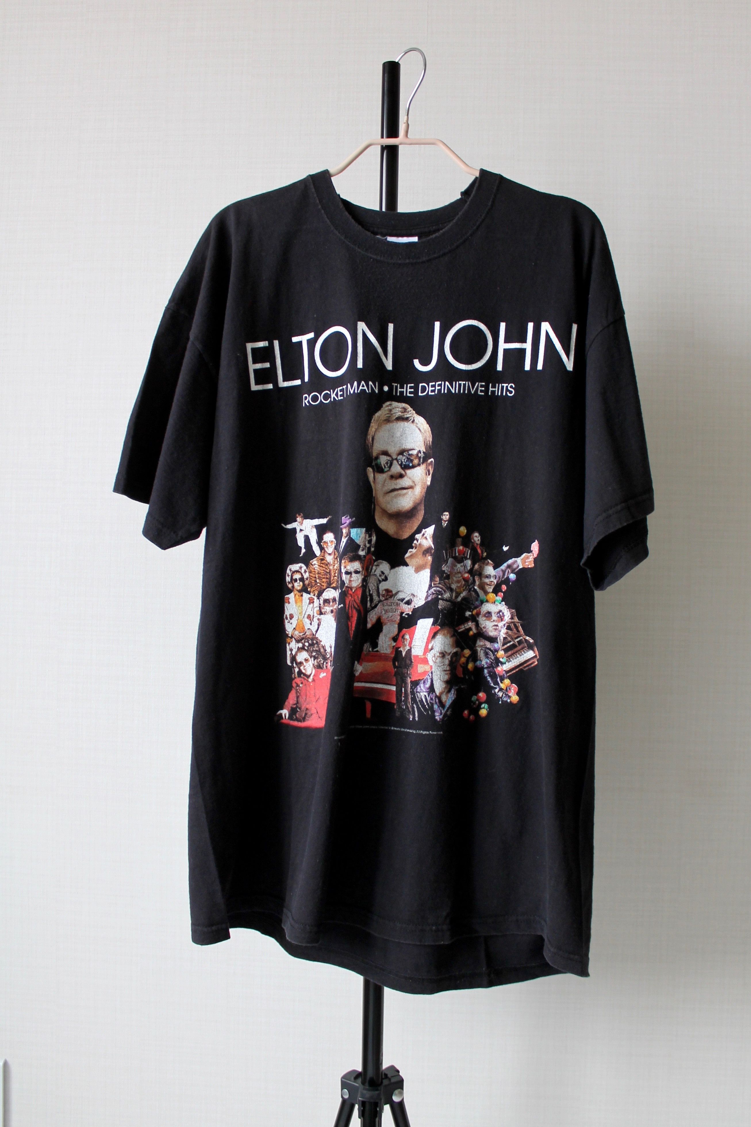 Band Tees 2007 Vintage Elton John Tour T Shirt World Faded black Size US XL / EU 56 / 4 - 1 Thumbnail