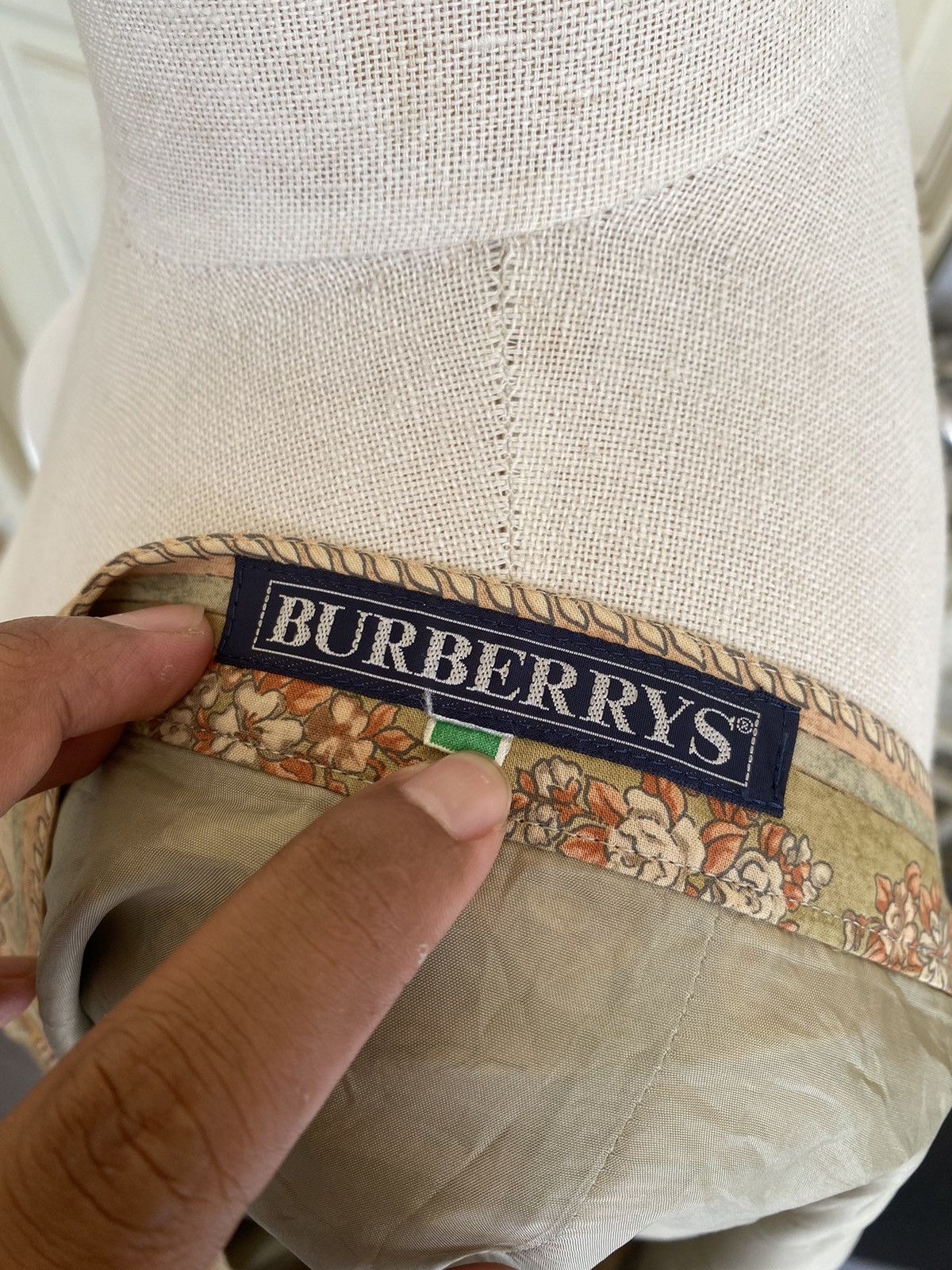 Burberry vintage 80s skirt Size 28" / US 6 / IT 42 - 6 Thumbnail