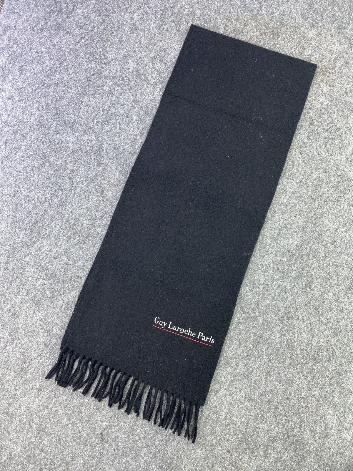 Guy Laroche GUY LAROCHE Scarf/Muffler/Neckwear -T142 Size ONE SIZE - 1 Thumbnail