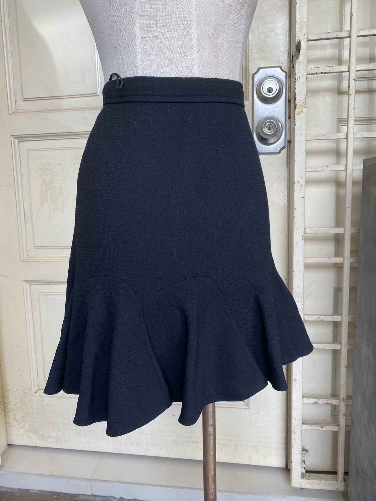 Carven × Vintage vintage black skirt Size 25" / US 0 / IT 36 - 1 Thumbnail