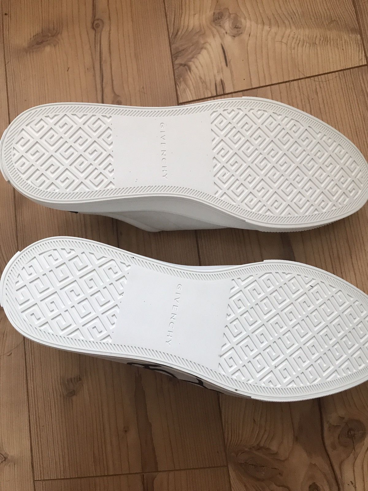 Givenchy (Deadstock) Givenchy x Chito Sneaker Size US 11 / EU 44 - 5 Thumbnail