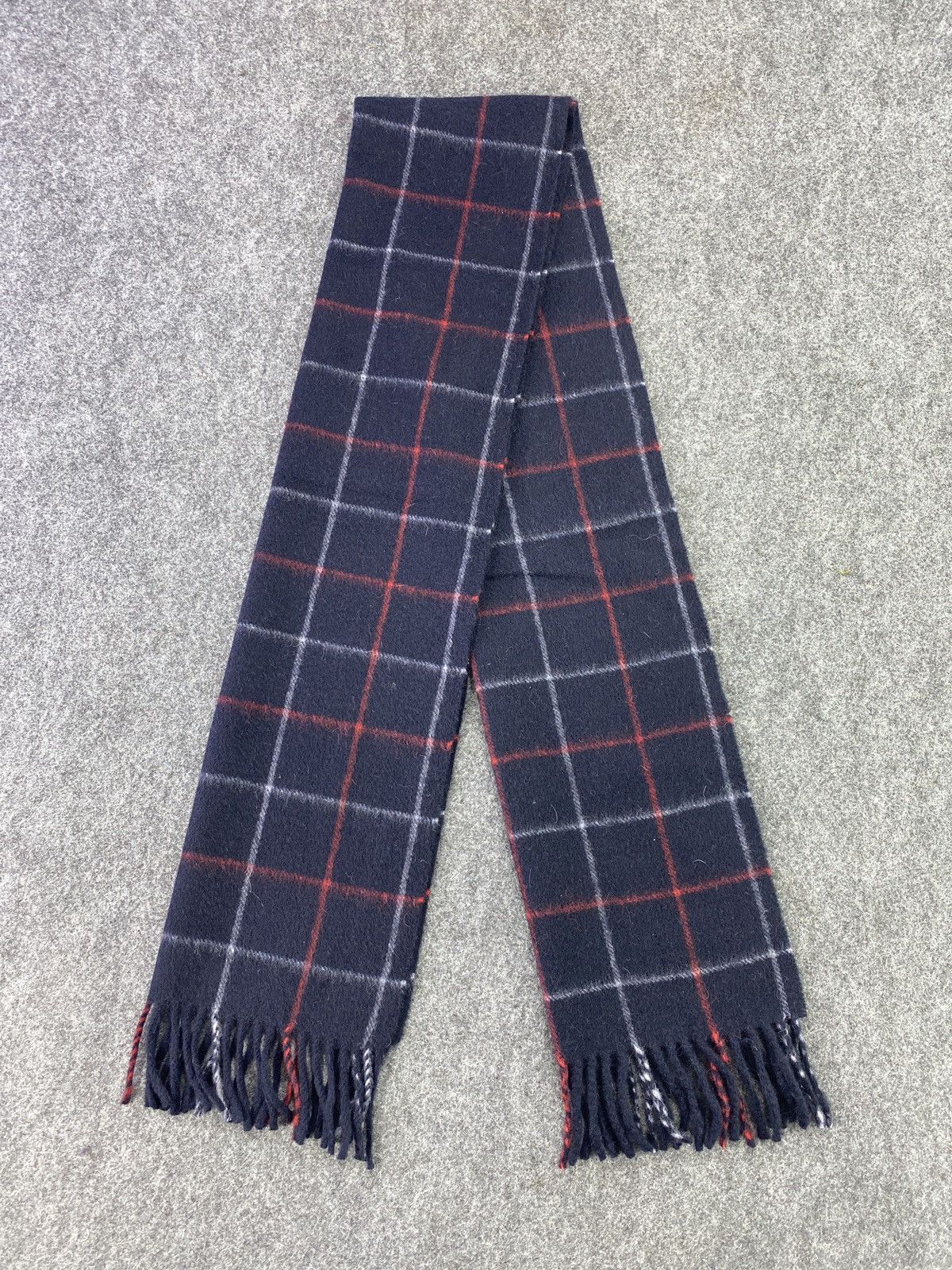 Burberry Vintage Burberry Scarf/Muffler/Neckwear -T151 Size ONE SIZE - 3 Thumbnail