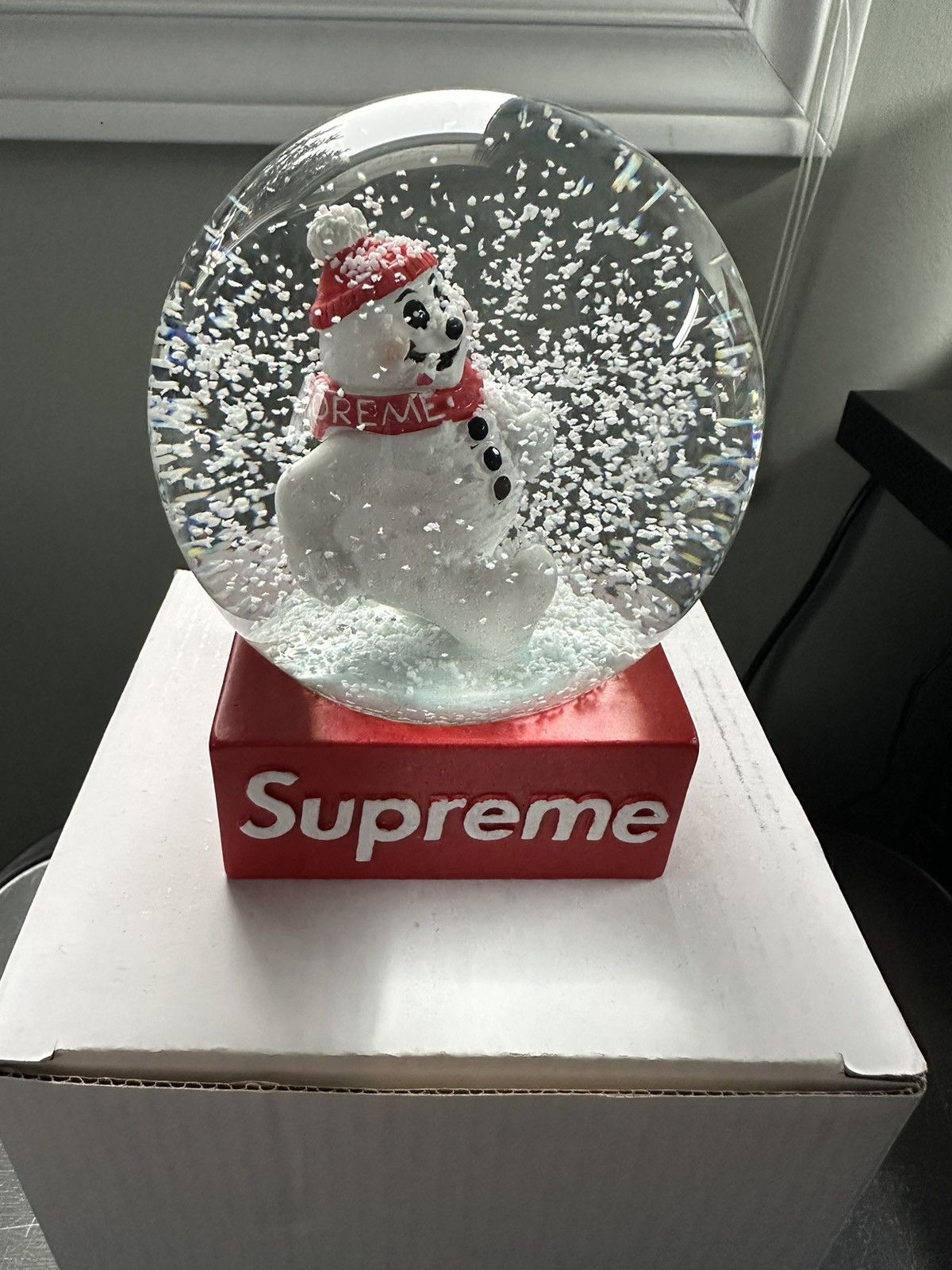 【新品未使用】 Supreme®/Snowman Snowglobe Supreme Snowman Snowglobe - FW21 - No Box - Used | eBay