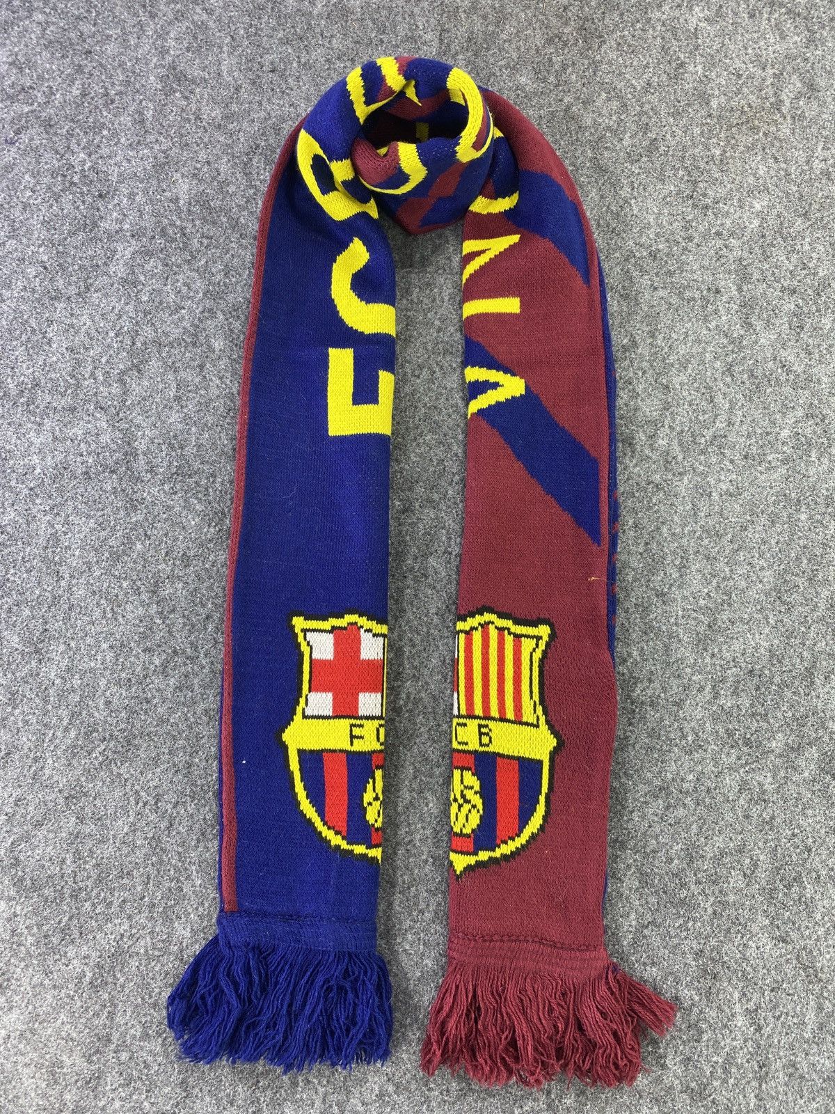 Other FC BARCELONA Scarf/Muffler/Neckwear -T152 Size ONE SIZE - 1 Thumbnail