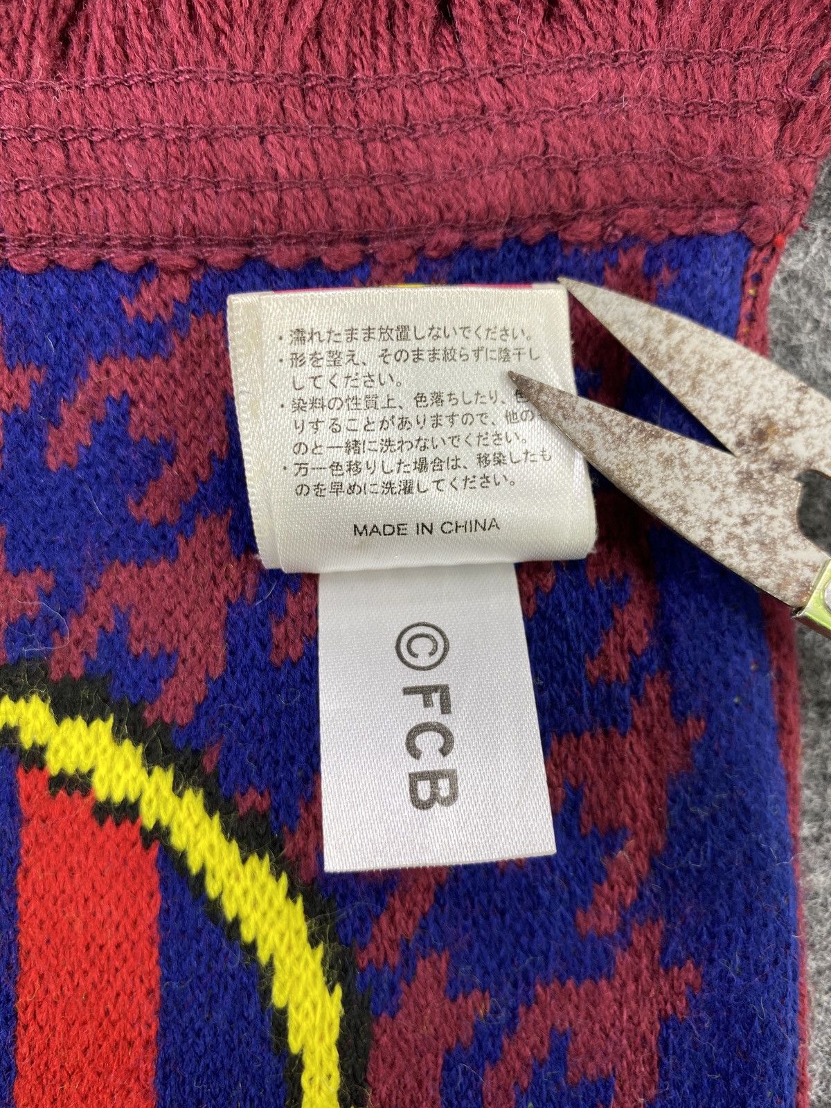 Other FC BARCELONA Scarf/Muffler/Neckwear -T152 Size ONE SIZE - 5 Thumbnail