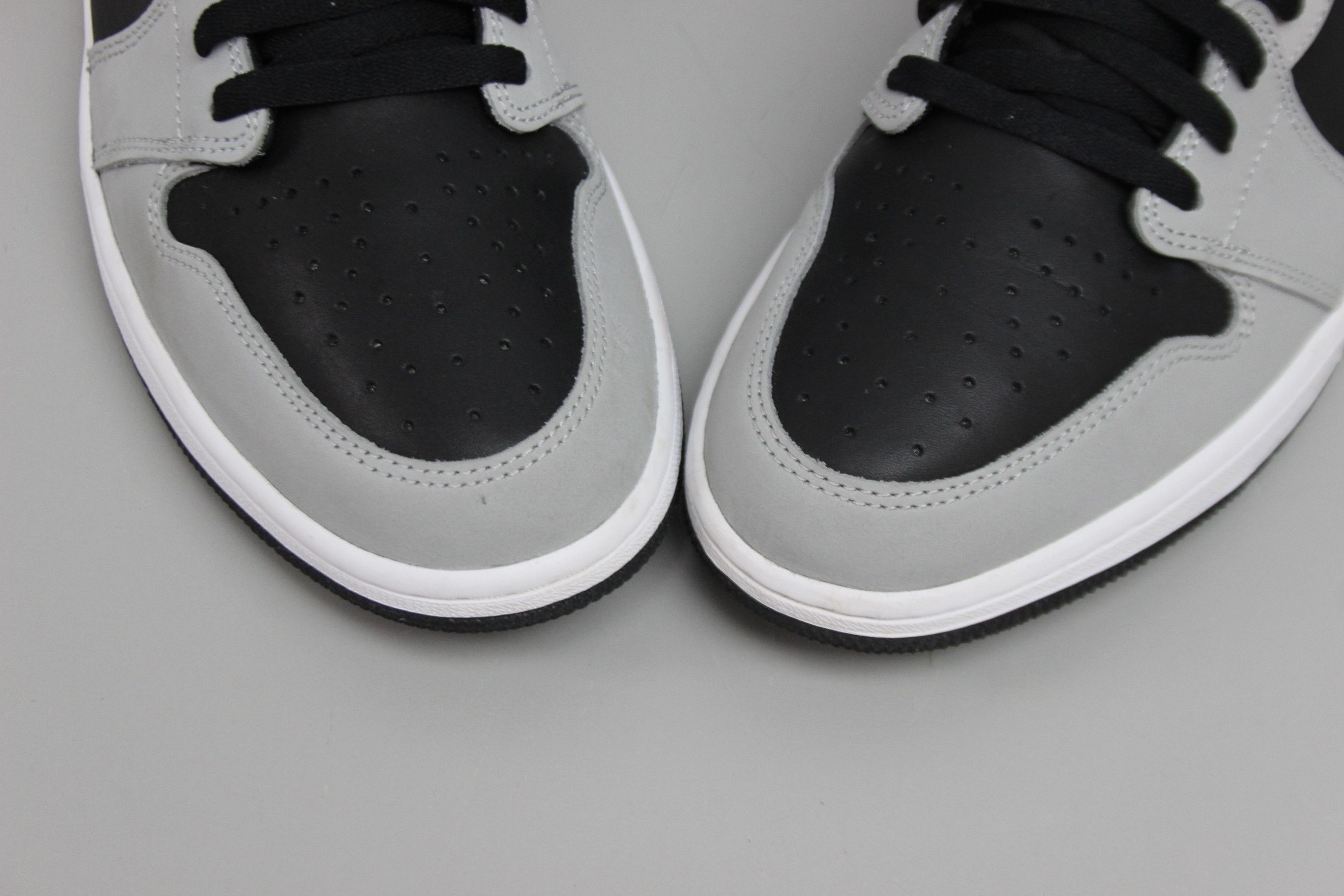 Jordan Brand Air Jordan 1 Retro High OG Shadow Sz 13 Size US 13 / EU 46 - 2 Thumbnail