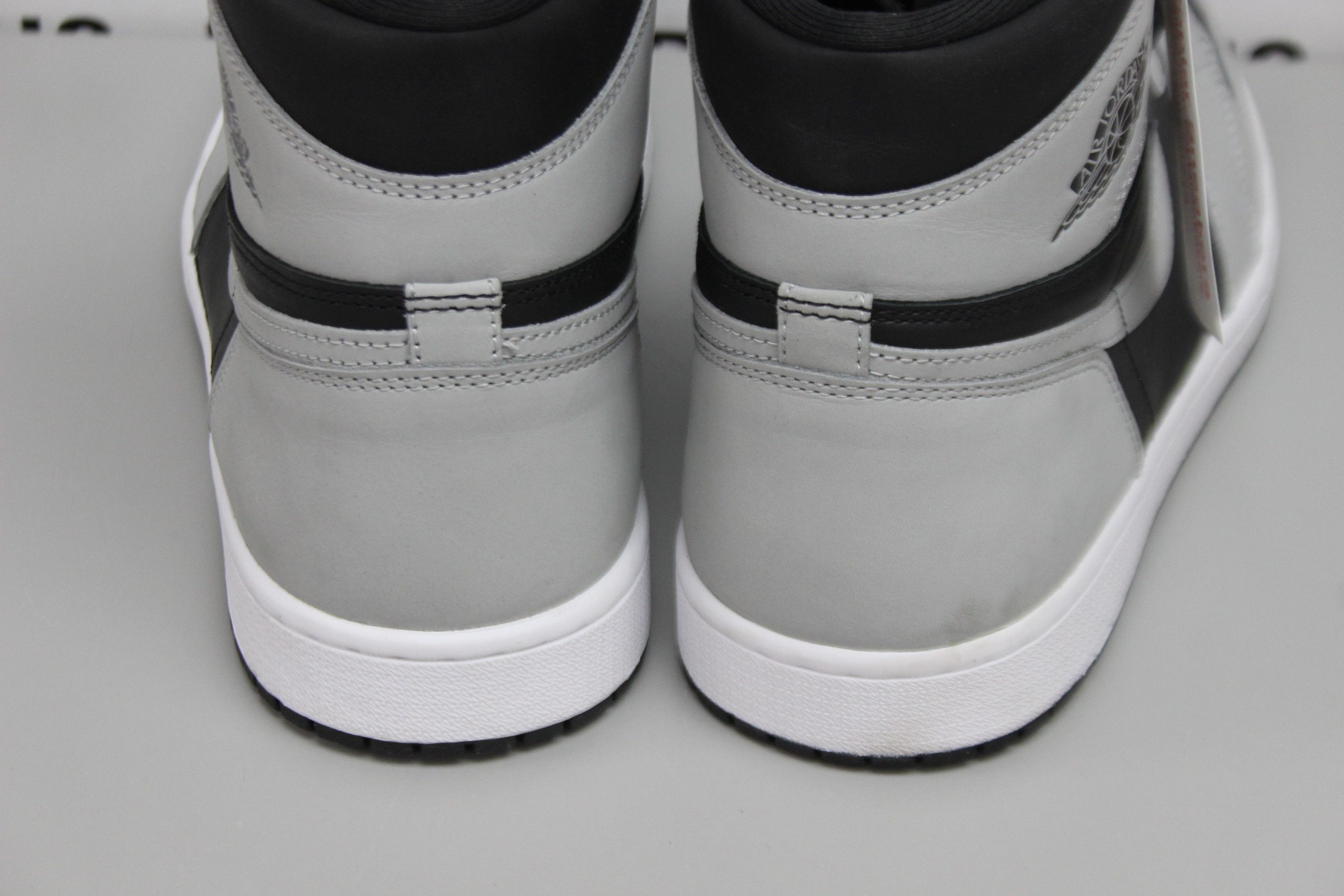 Jordan Brand Air Jordan 1 Retro High OG Shadow Sz 13 Size US 13 / EU 46 - 4 Thumbnail