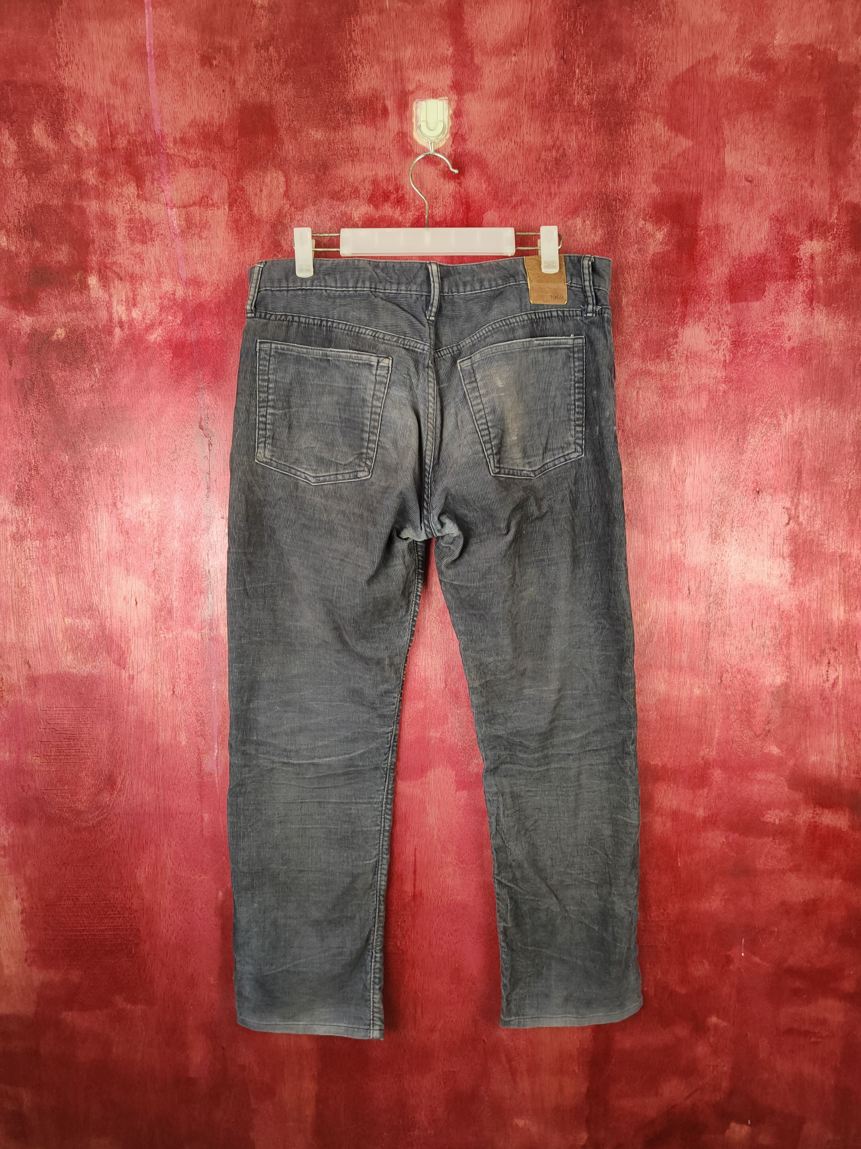 Gap GAP 1969 Gray Faded corduroy Denim #5975 Size US 33 - 7 Thumbnail