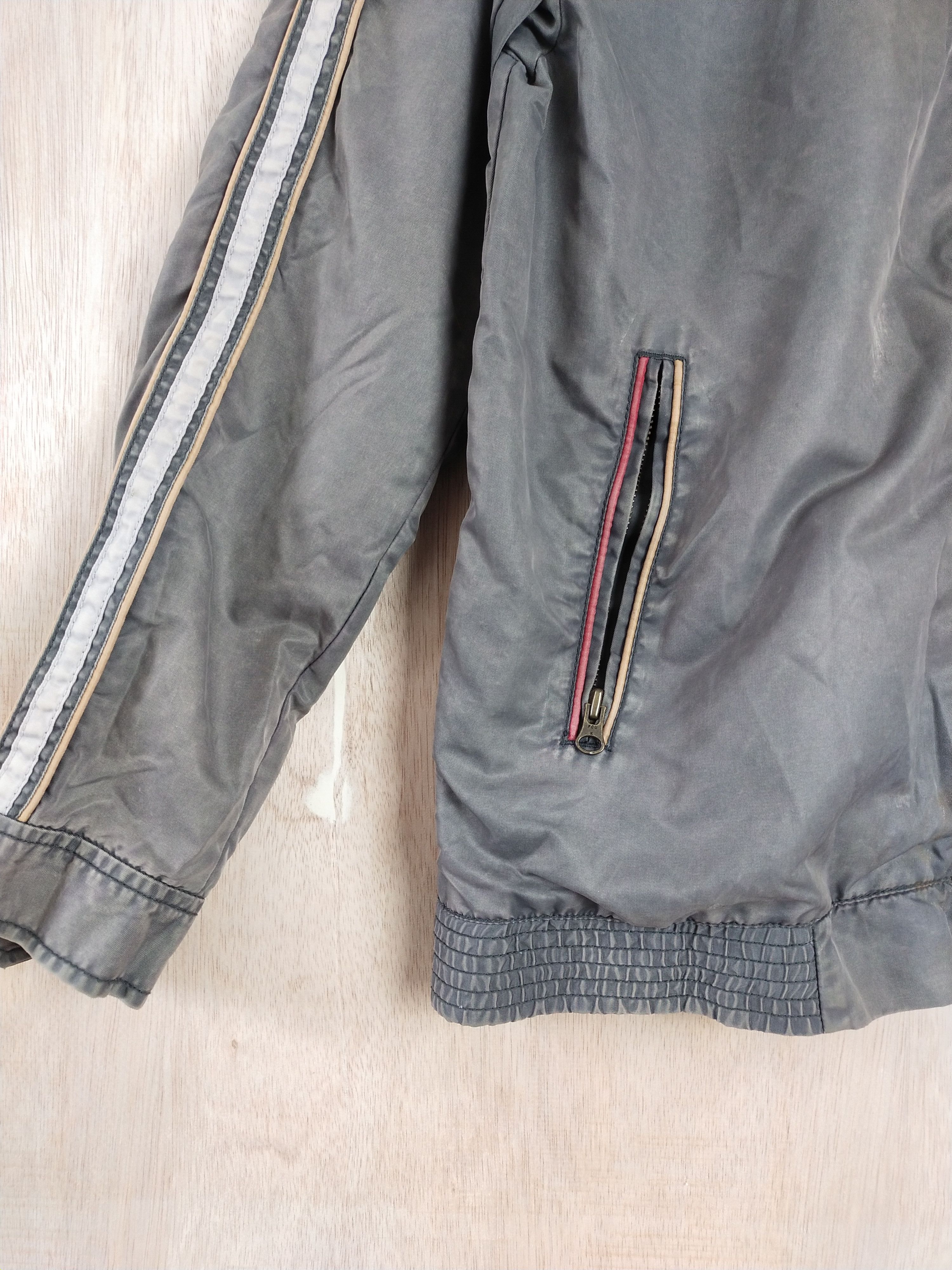 FCUK FCUK Japan Gray Jacket sweater #2885 Size US M / EU 48-50 / 2 - 4 Thumbnail