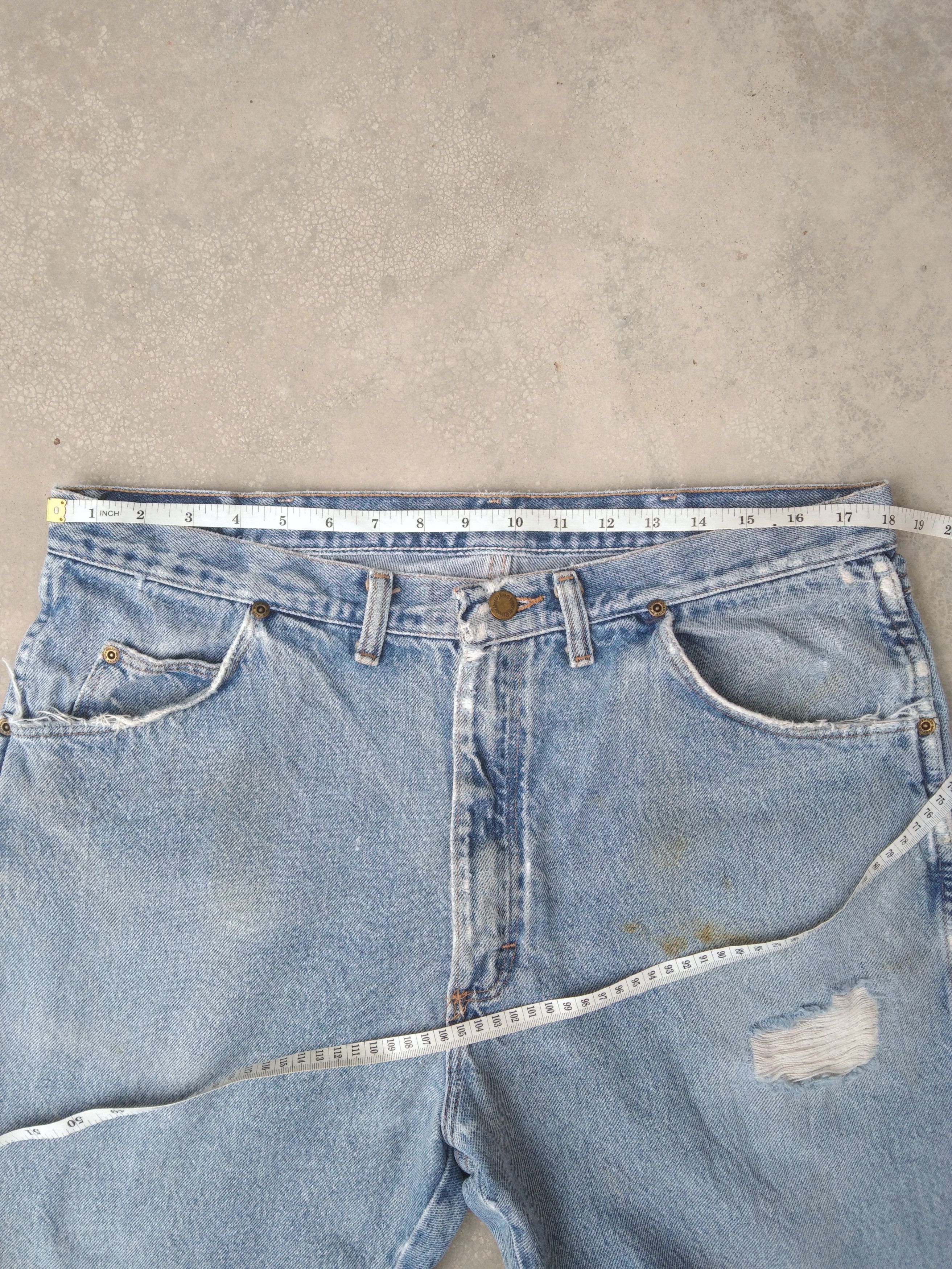 Japanese Brand 90s Vintage Wrangler Made In USA Distressed Jeans 36x30 Size US 36 / EU 52 - 8 Thumbnail