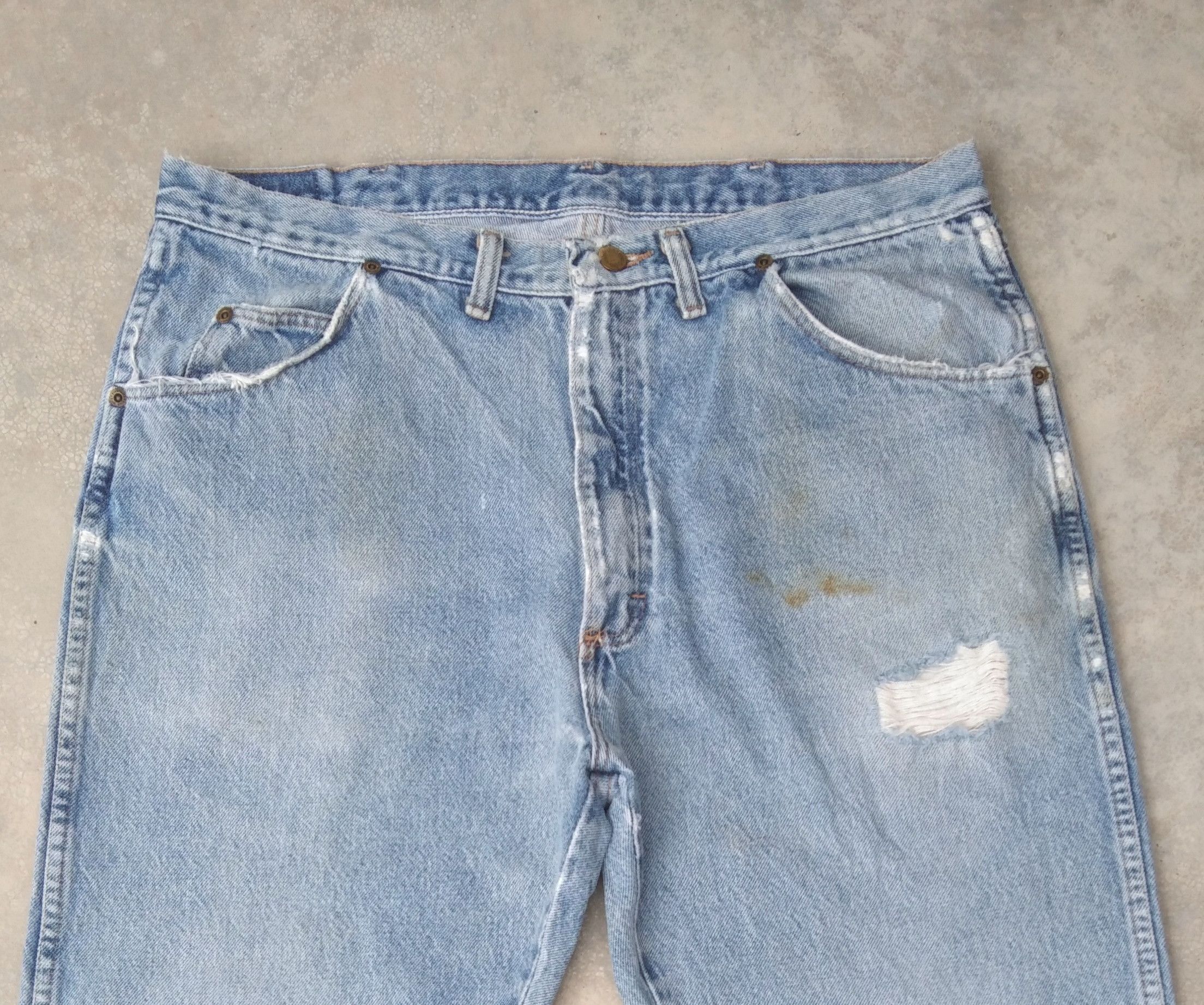 Japanese Brand 90s Vintage Wrangler Made In USA Distressed Jeans 36x30 Size US 36 / EU 52 - 6 Thumbnail