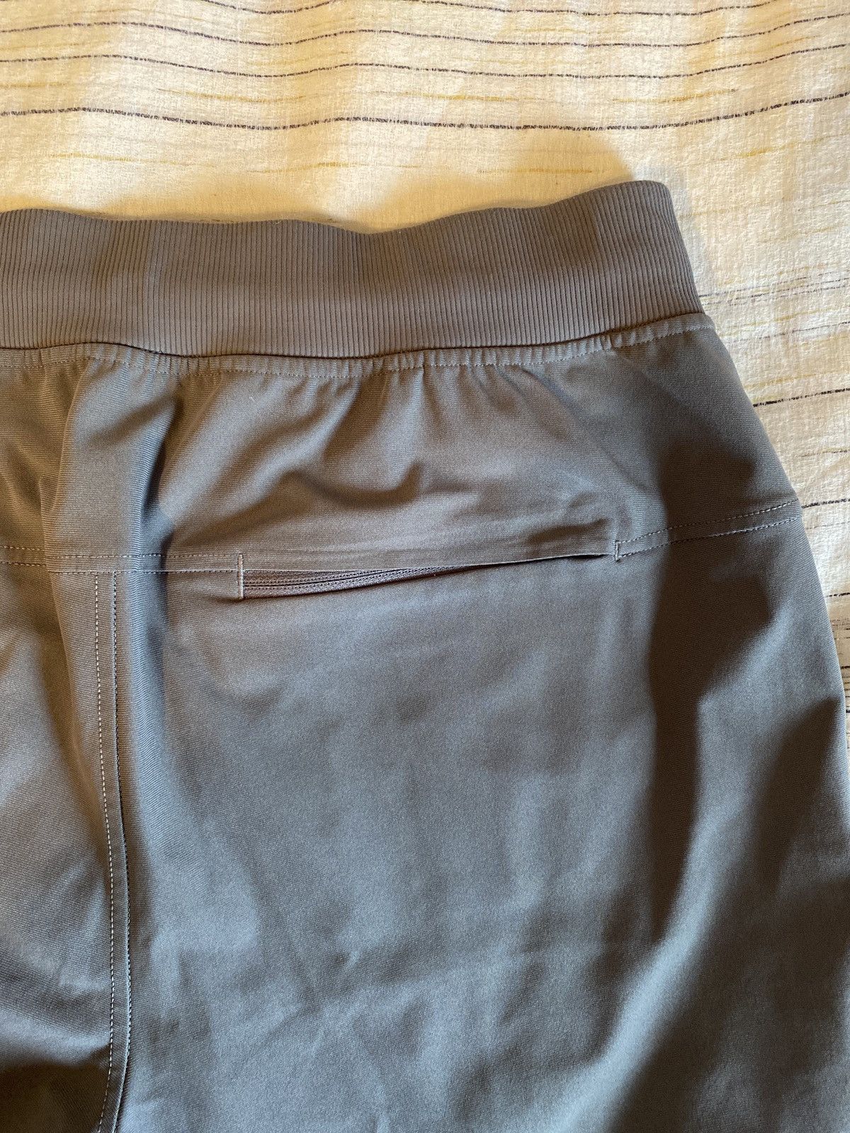 Lululemon Lululemon ABC Joggers Size US 32 / EU 48 - 4 Thumbnail
