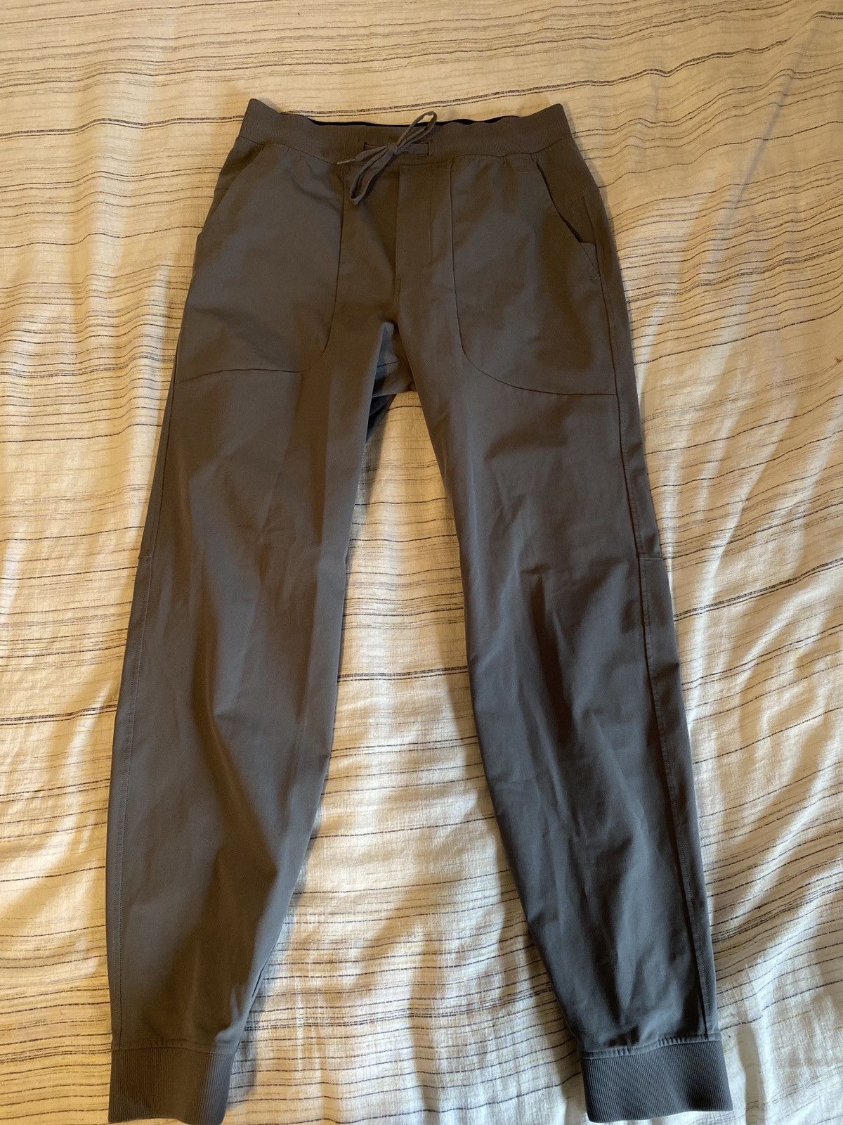 Lululemon Lululemon ABC Joggers Size US 32 / EU 48 - 2 Thumbnail