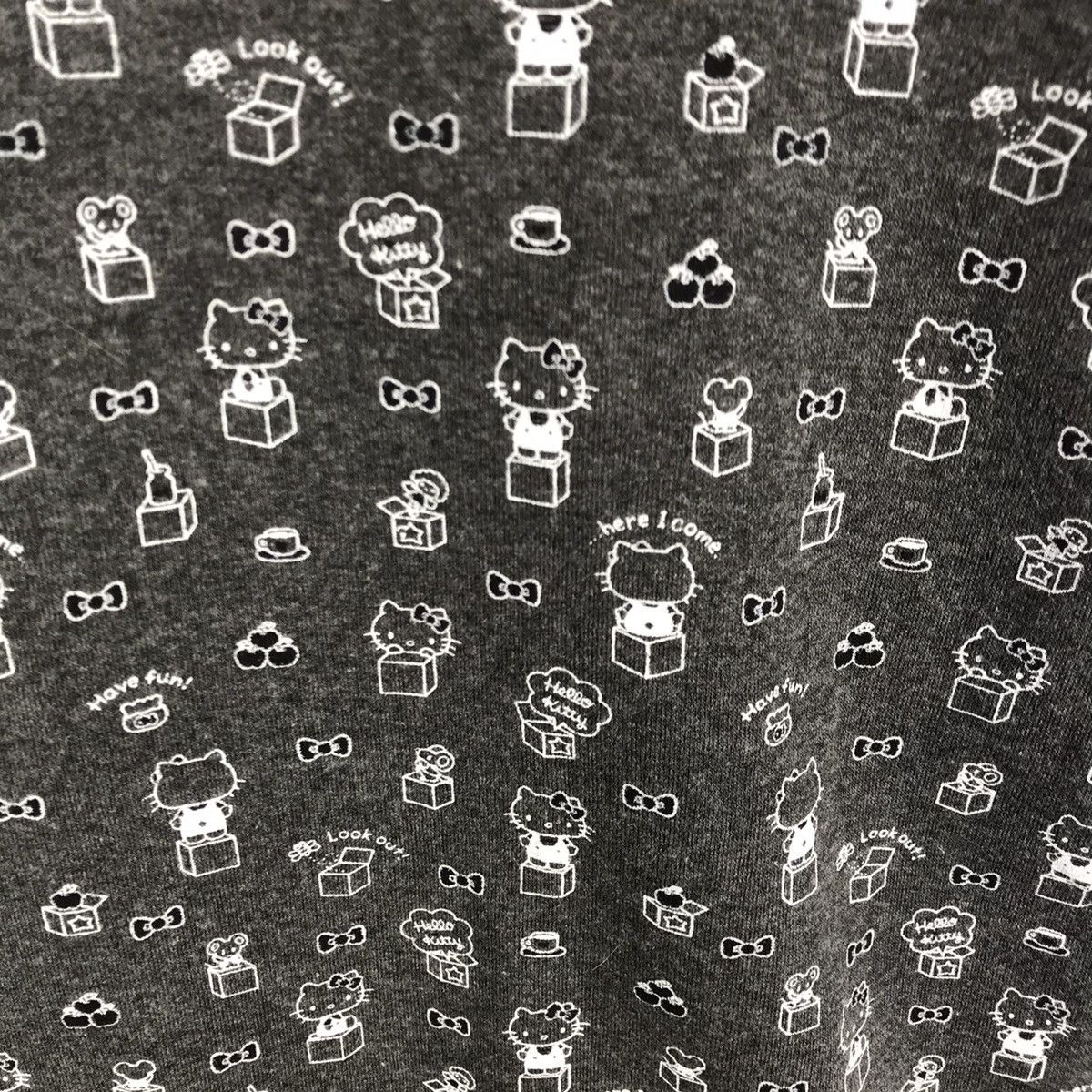 Japanese Brand Hello Kitty All Over Print Crewneck Size US L / EU 52-54 / 3 - 9 Thumbnail