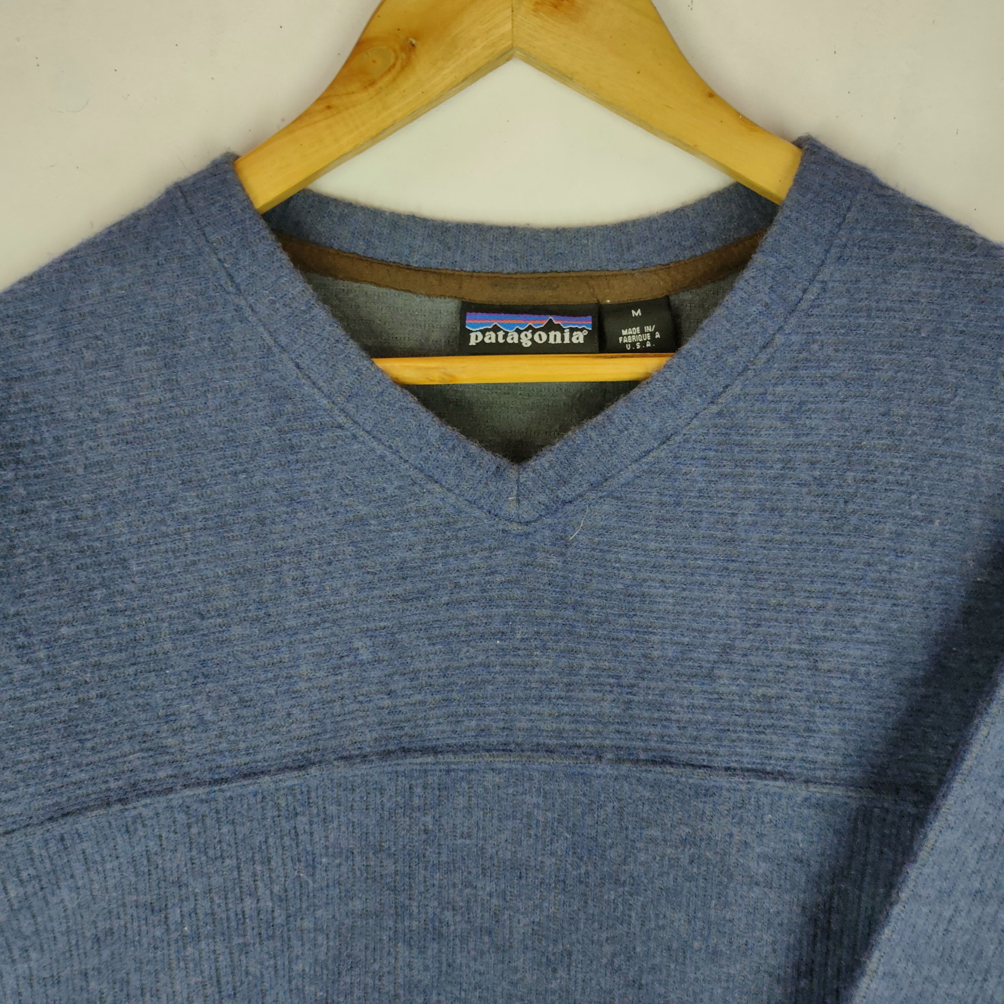 Patagonia Vintage PATAGONIA Plain Soft Fleece VNeck Sweatshirt Size US M / EU 48-50 / 2 - 4 Thumbnail